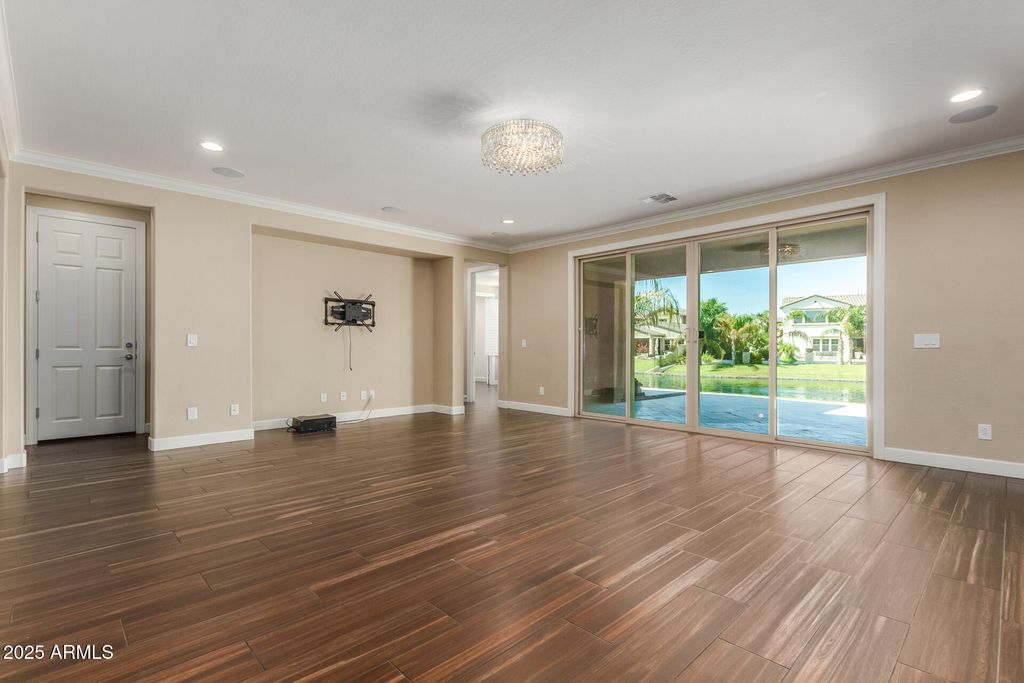 Photo of 920 W Grand Canyon Drive, Chandler, AZ 85248 (MLS # 6958008)