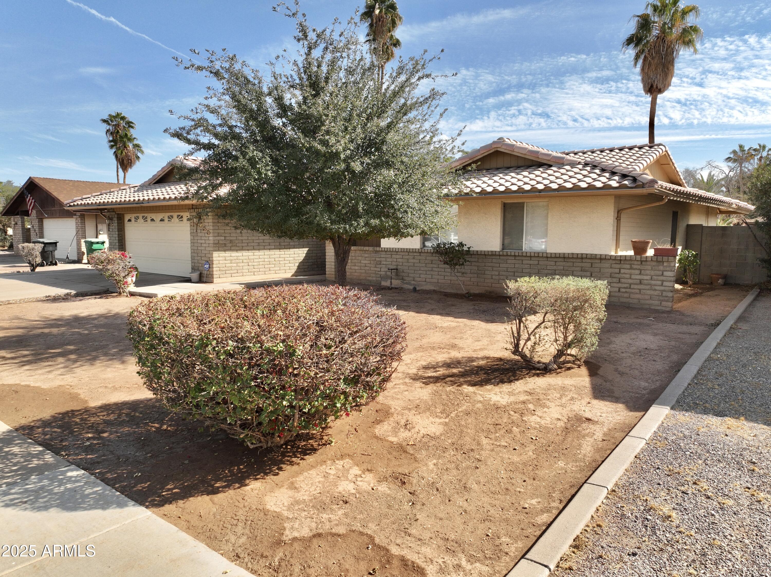 1455 W POSADA Avenue