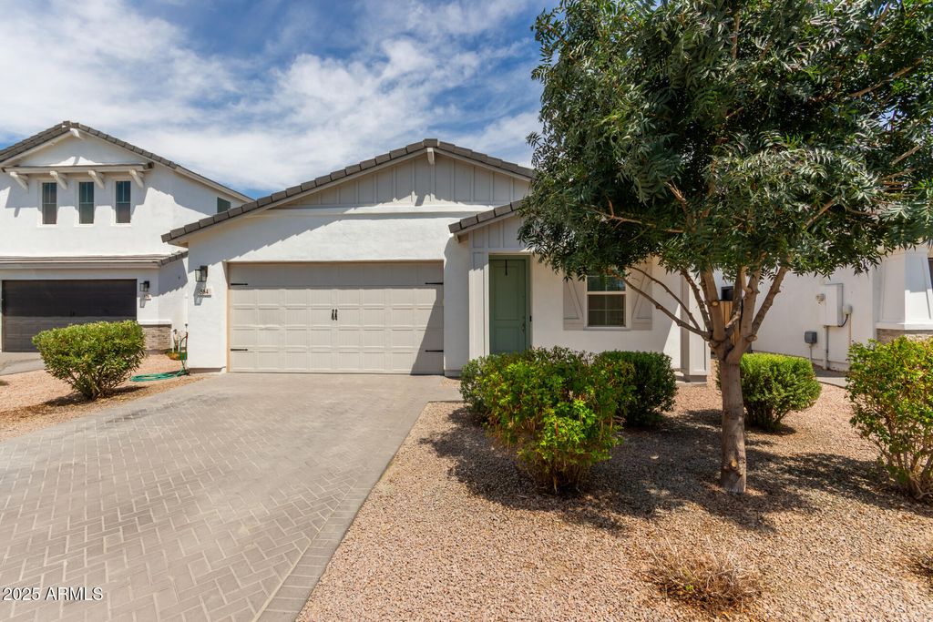 Photo of 584 E Hazelnut Lane, San Tan Valley, AZ 85140 (MLS # 6971201)