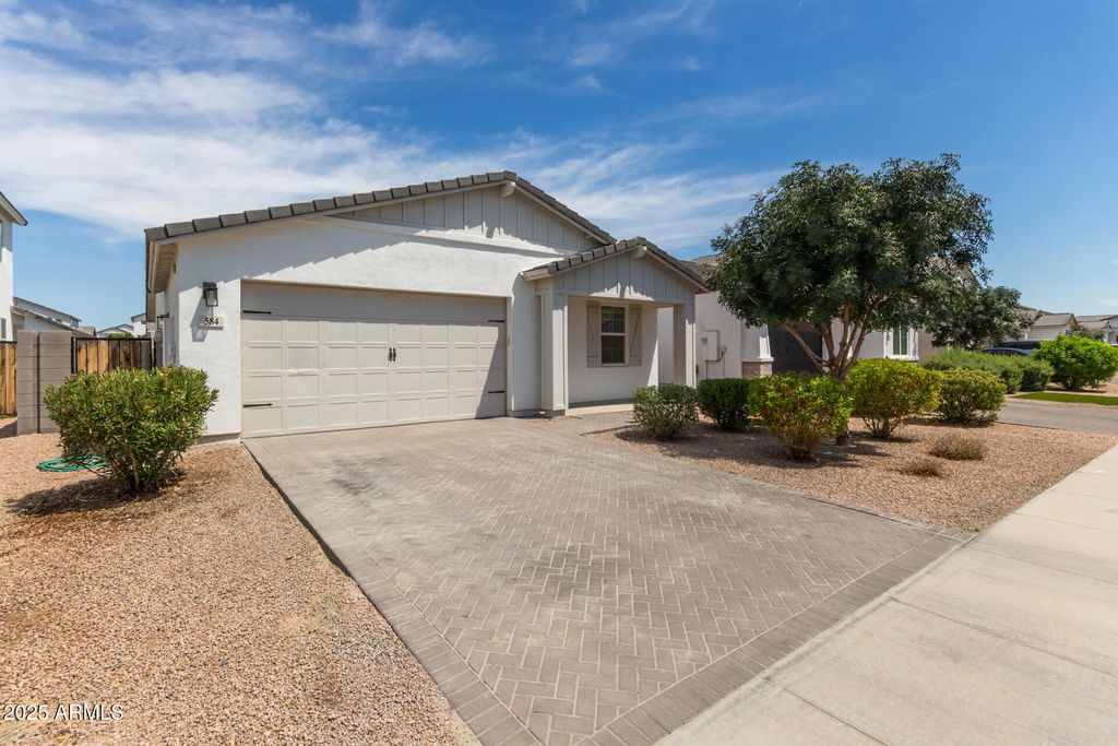 Photo of 584 E Hazelnut Lane, San Tan Valley, AZ 85140 (MLS # 6971201)