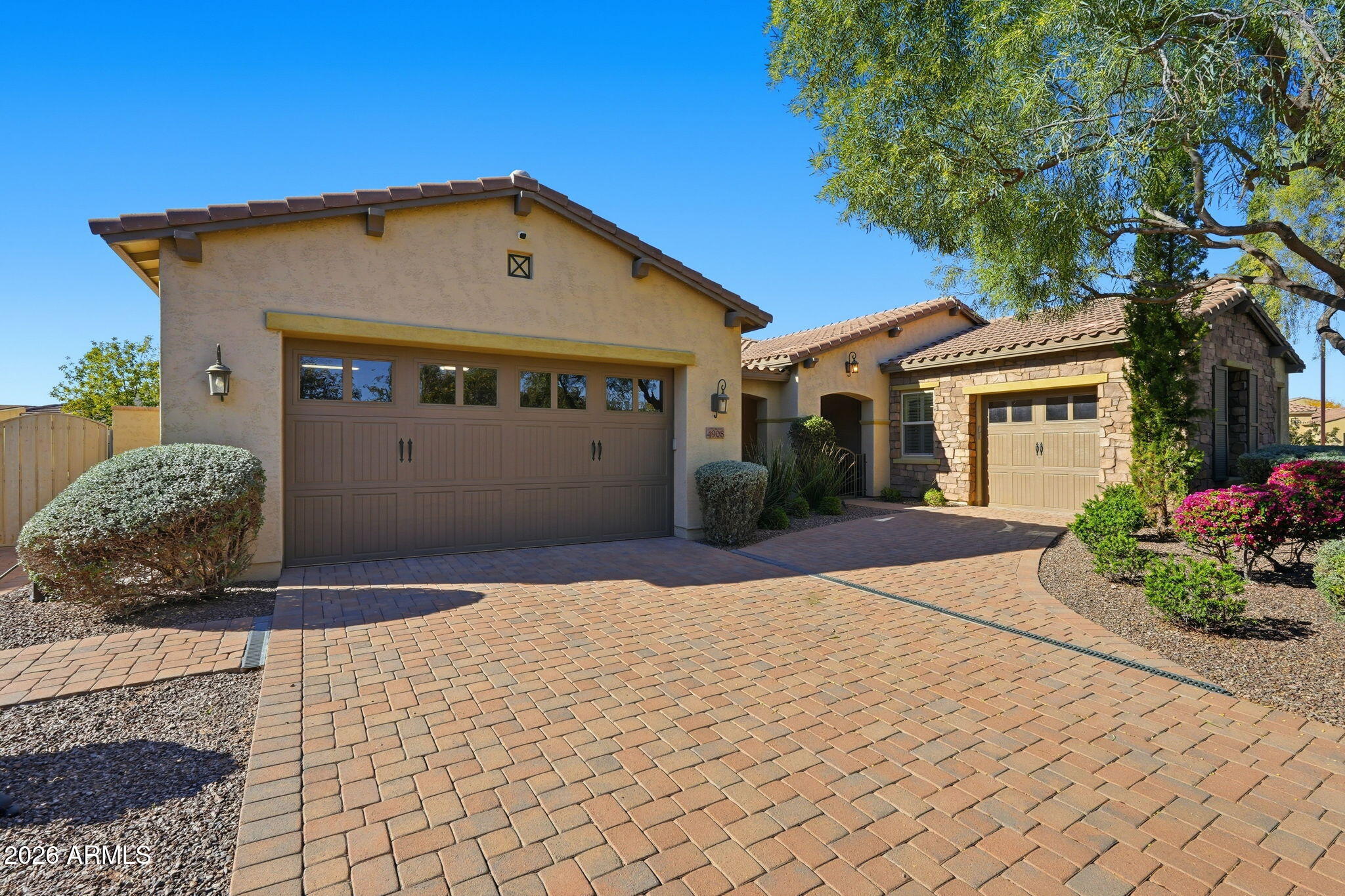 4908 S FIGUEROA Lane