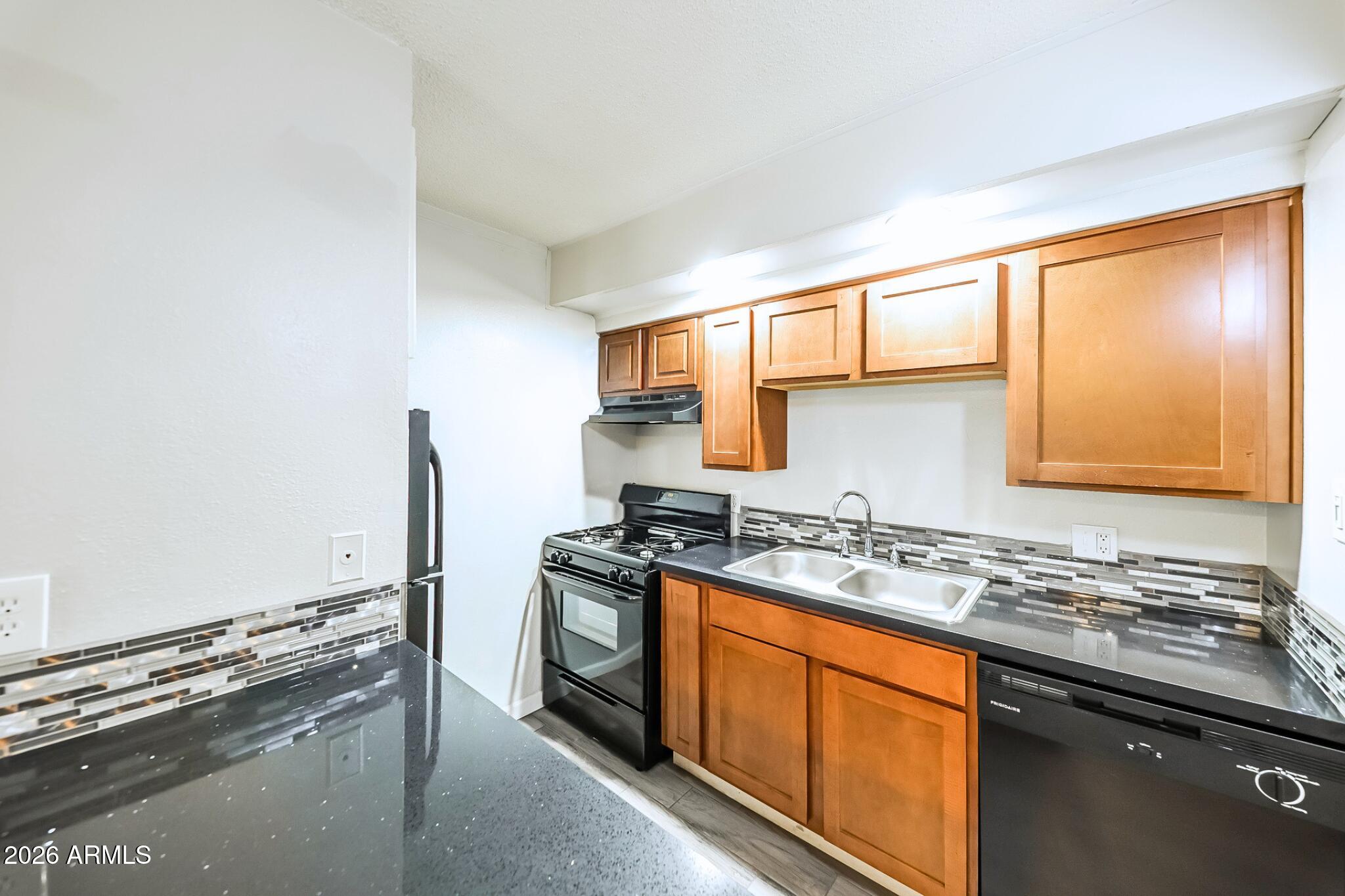 6320 N 16TH Street 10