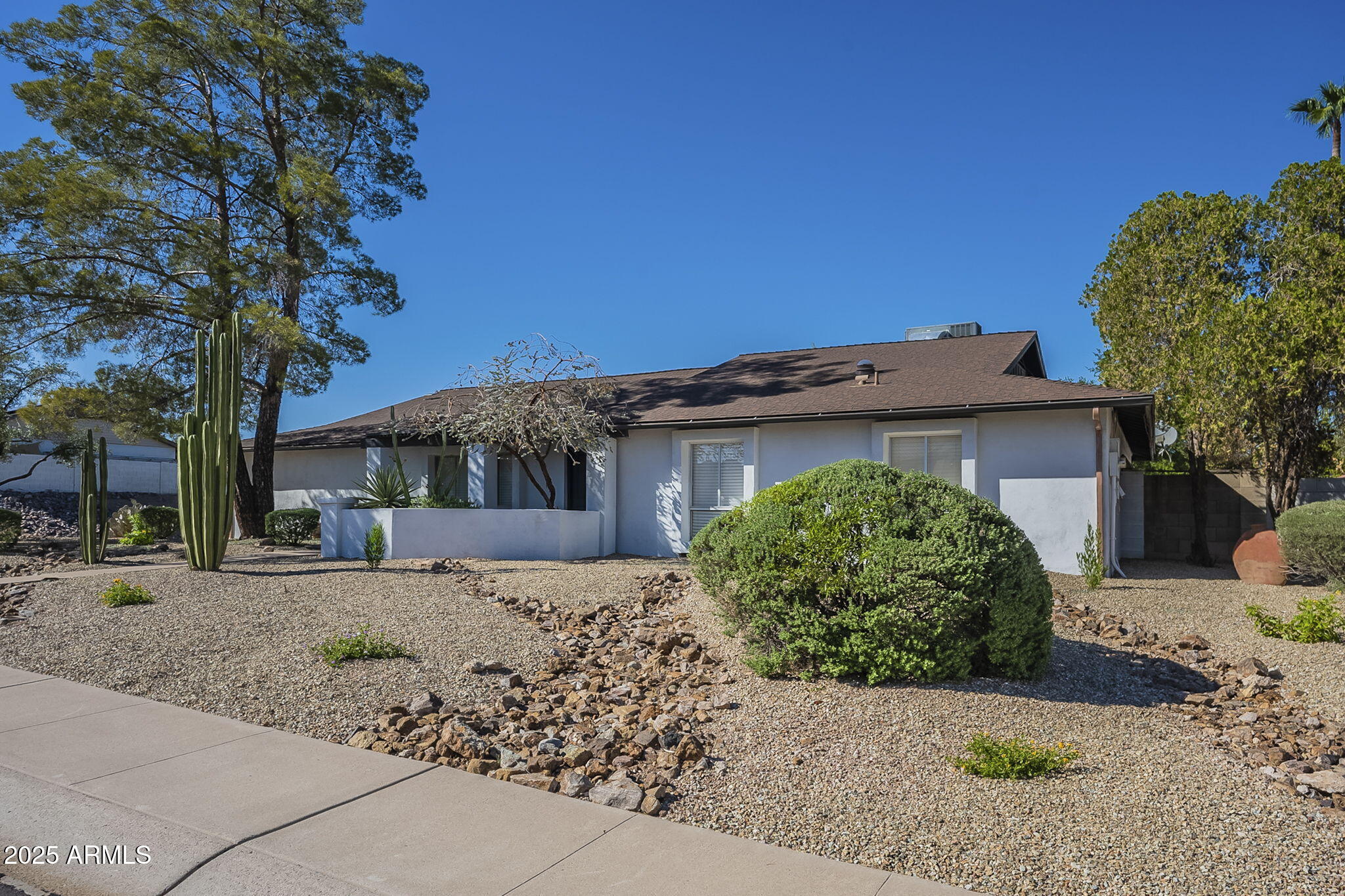 2302 E CORTEZ Street