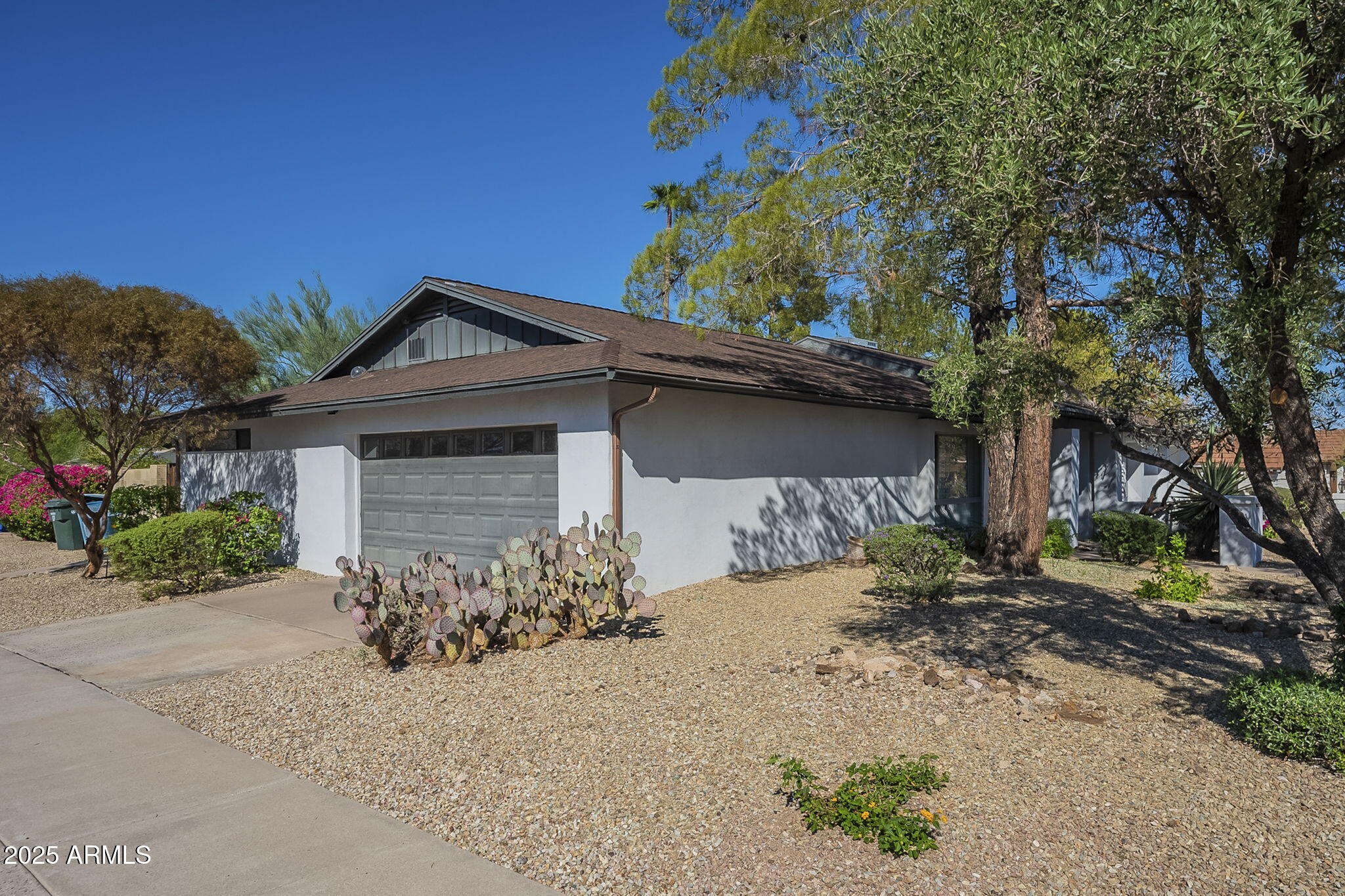 2302 E CORTEZ Street