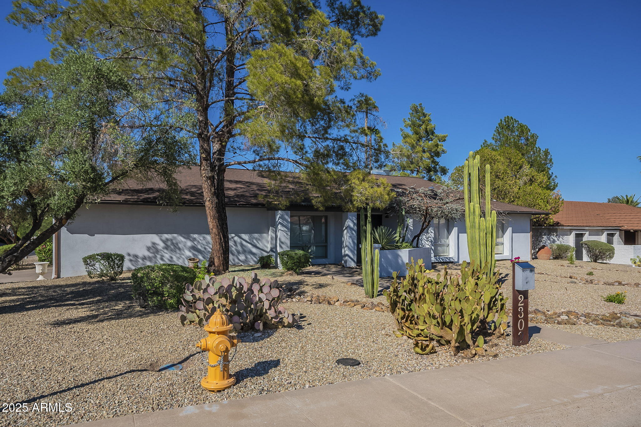 2302 E CORTEZ Street