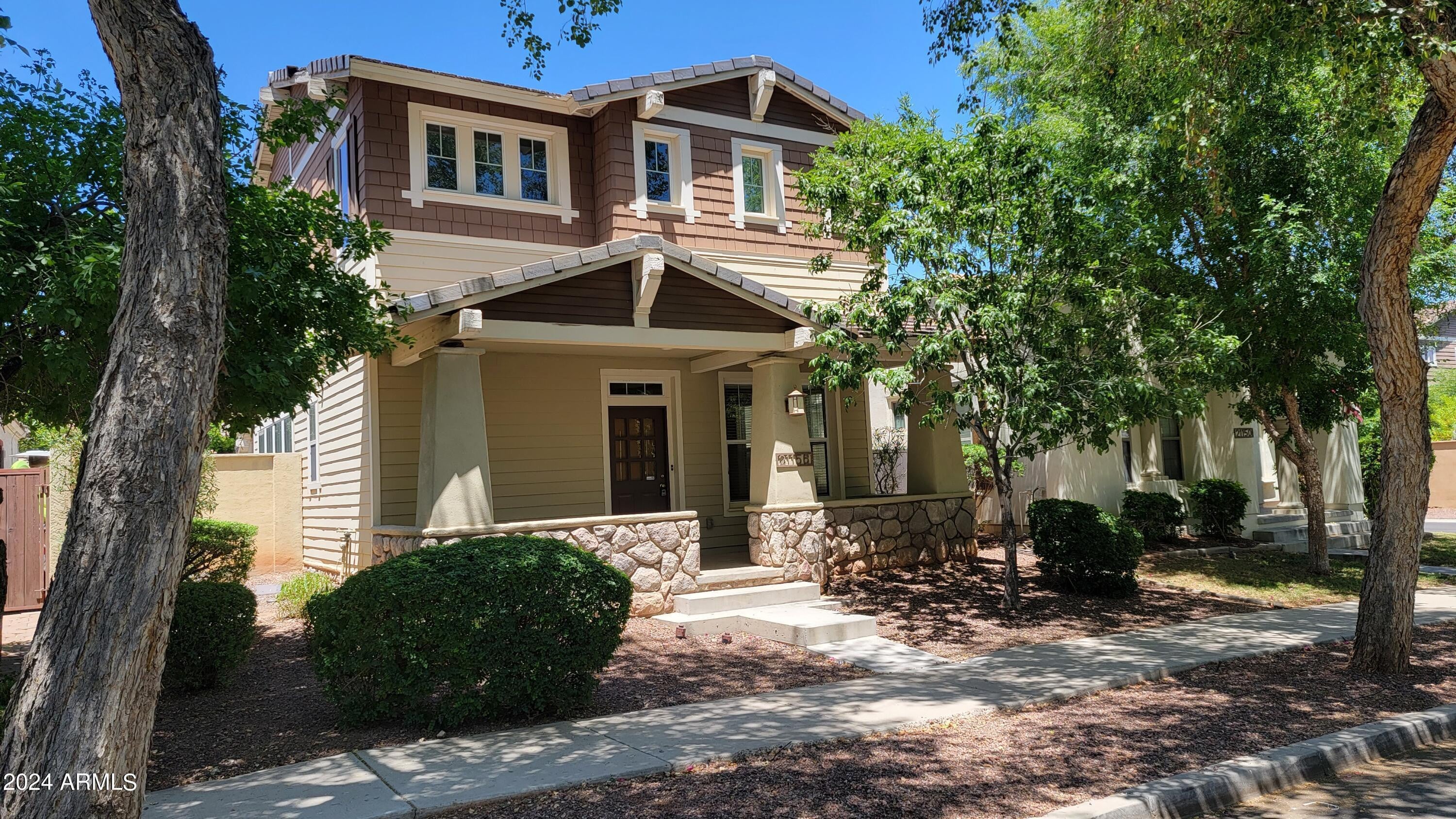 21156 W Elm Way