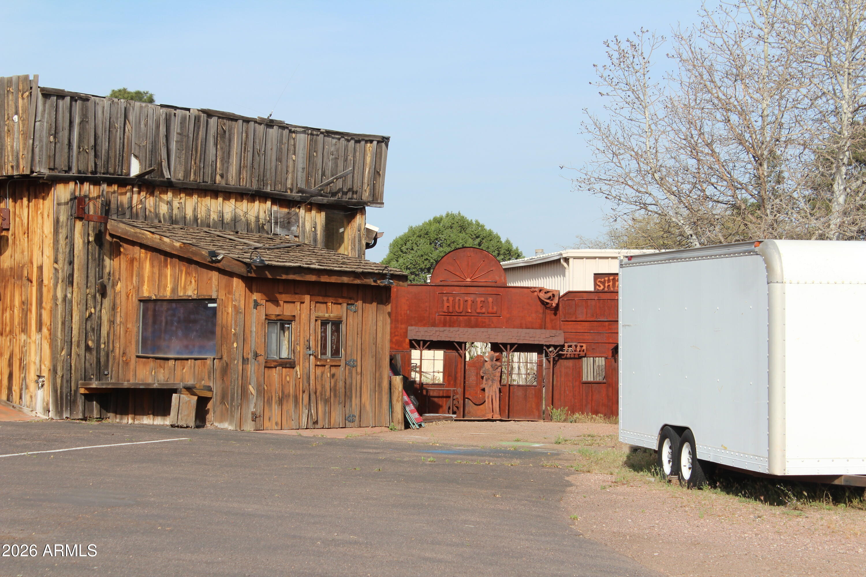 1104 S BEELINE Highway