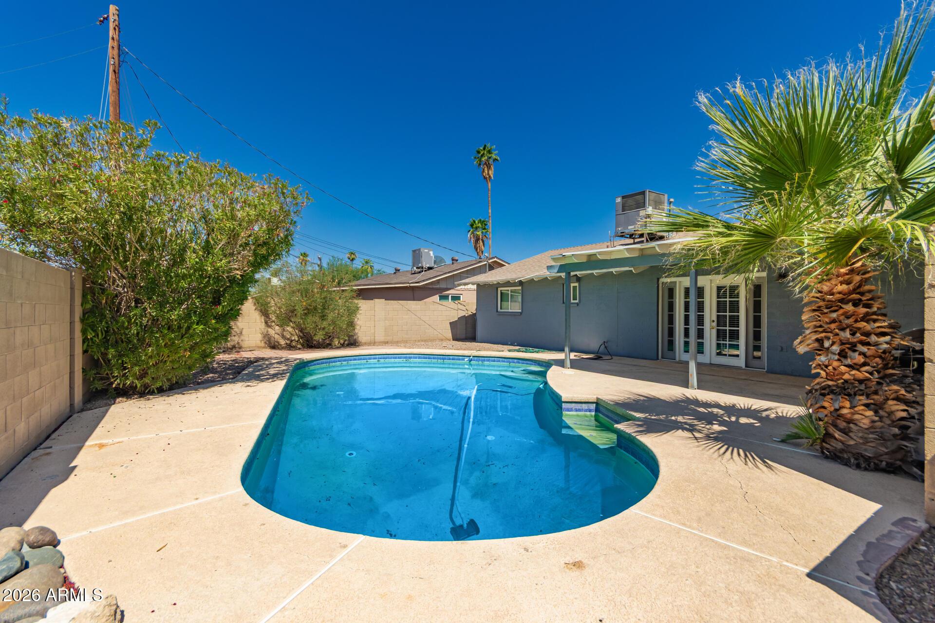 1887 E Palmcroft Drive