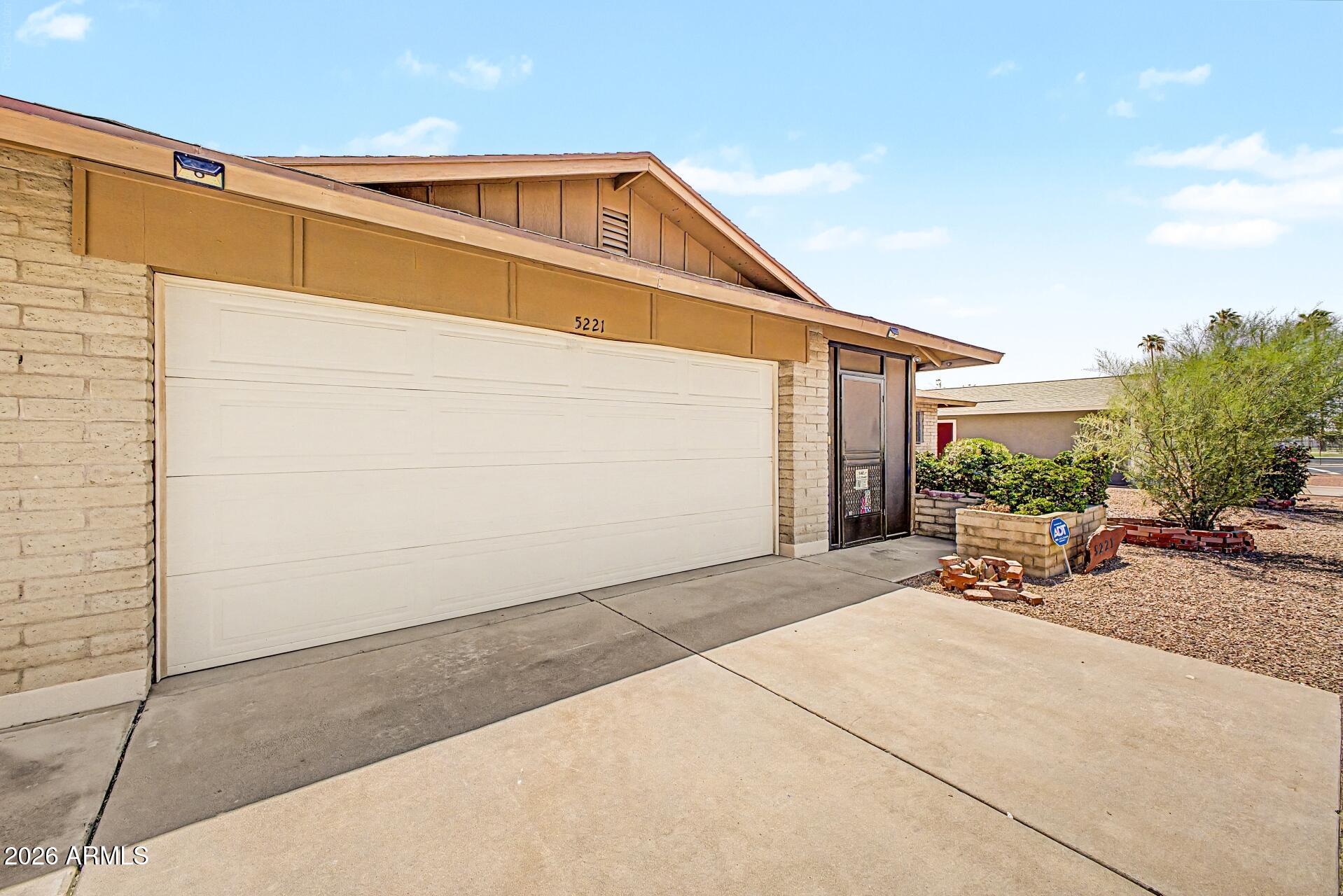 5221 W EVANS Drive