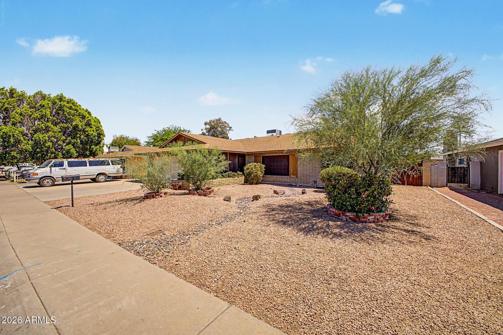 5221 W EVANS Drive