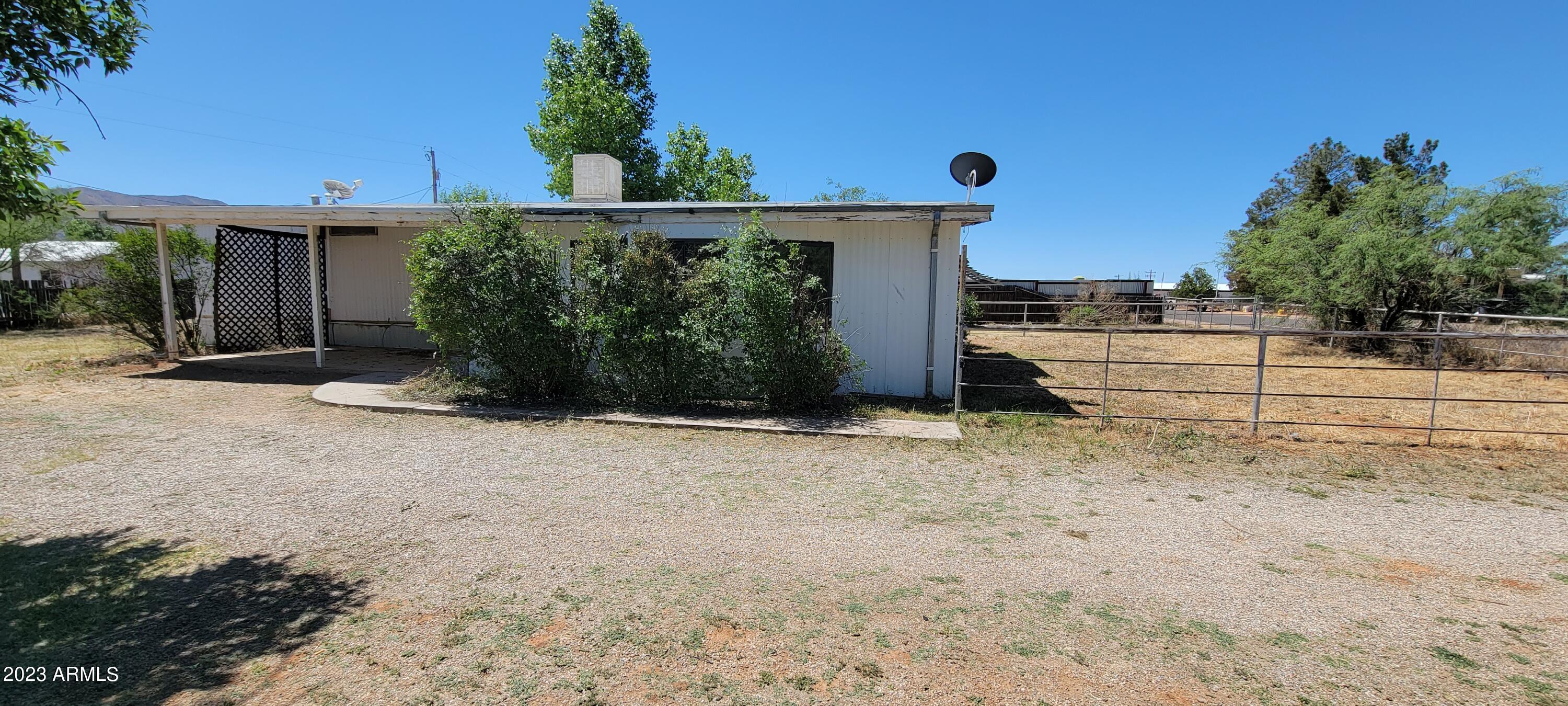 Photo 2 of 14 of 1947 N LEE Road mobile home