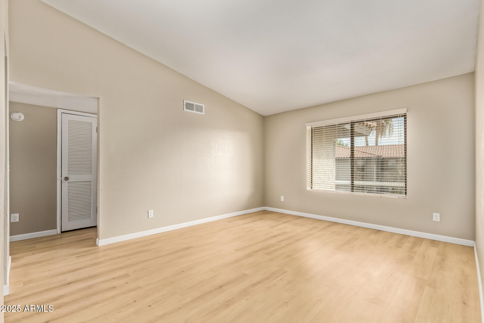 1402 E GUADALUPE Road 245