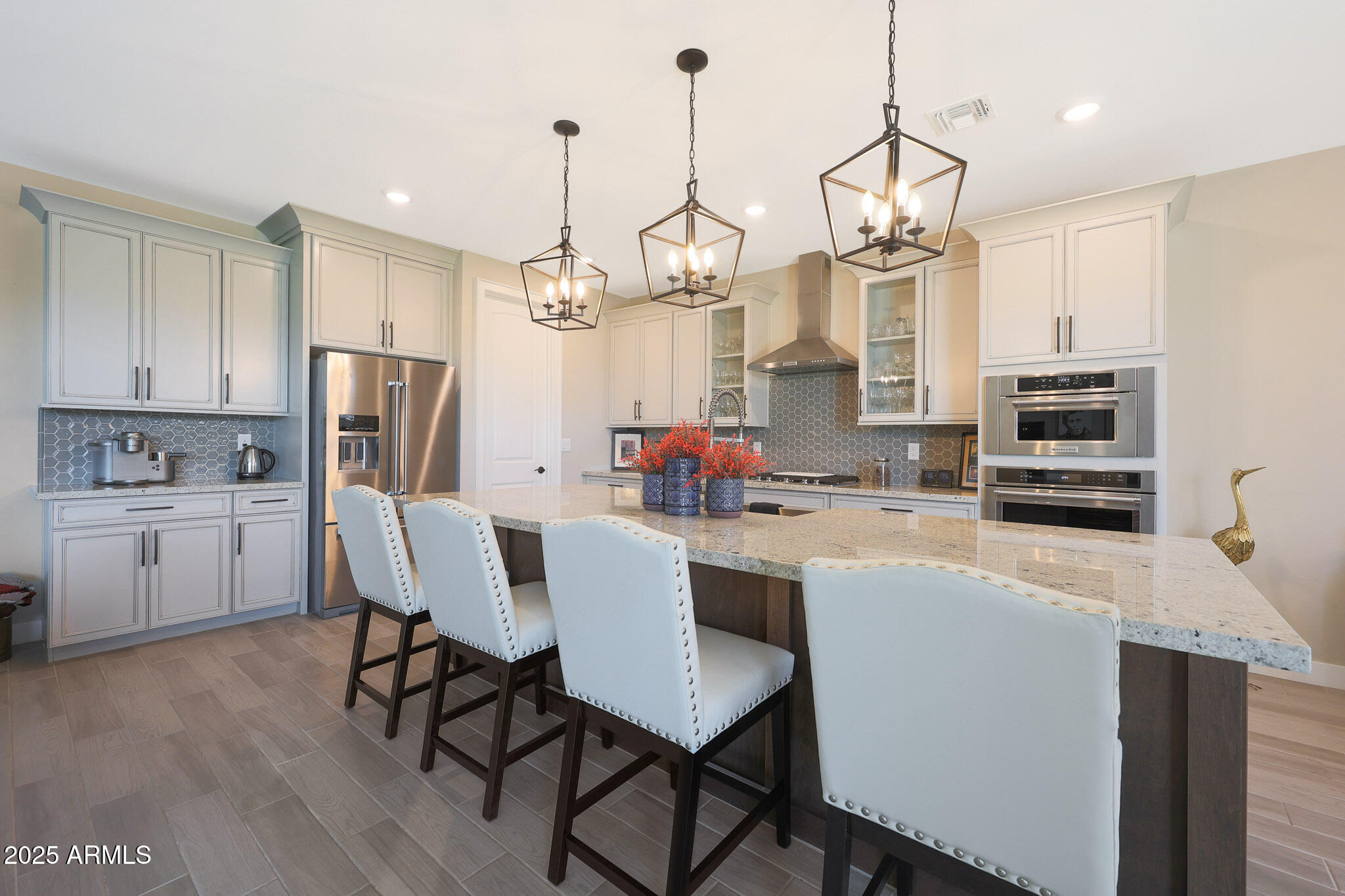 18545 W ALICE Avenue