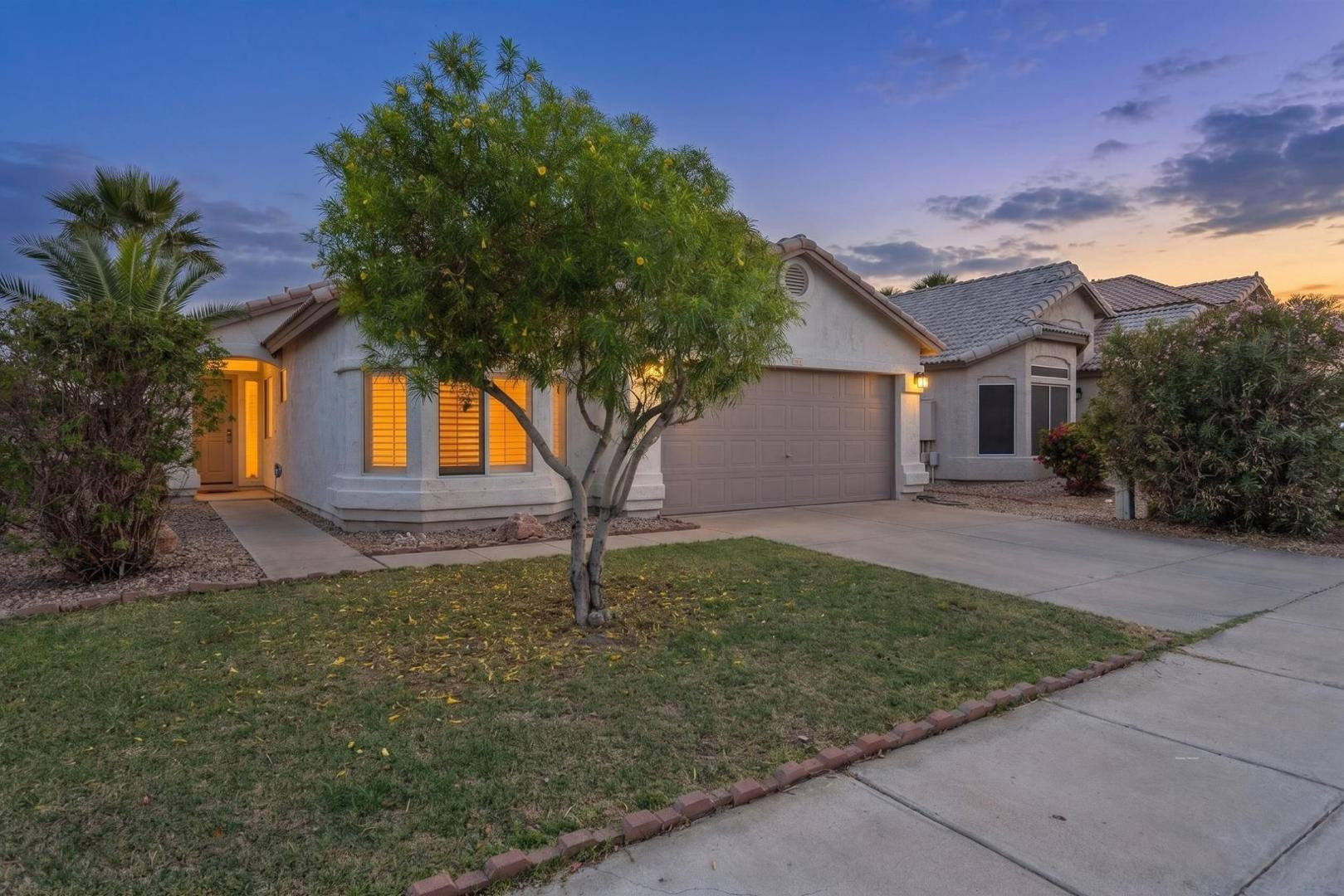 921 E Montoya Lane
