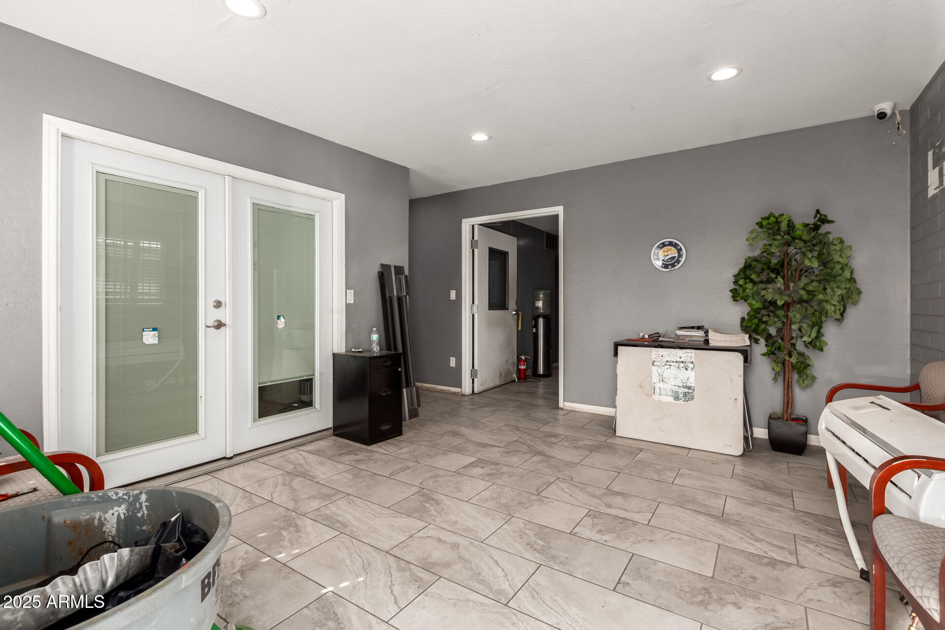 3624 W Clarendon Avenue