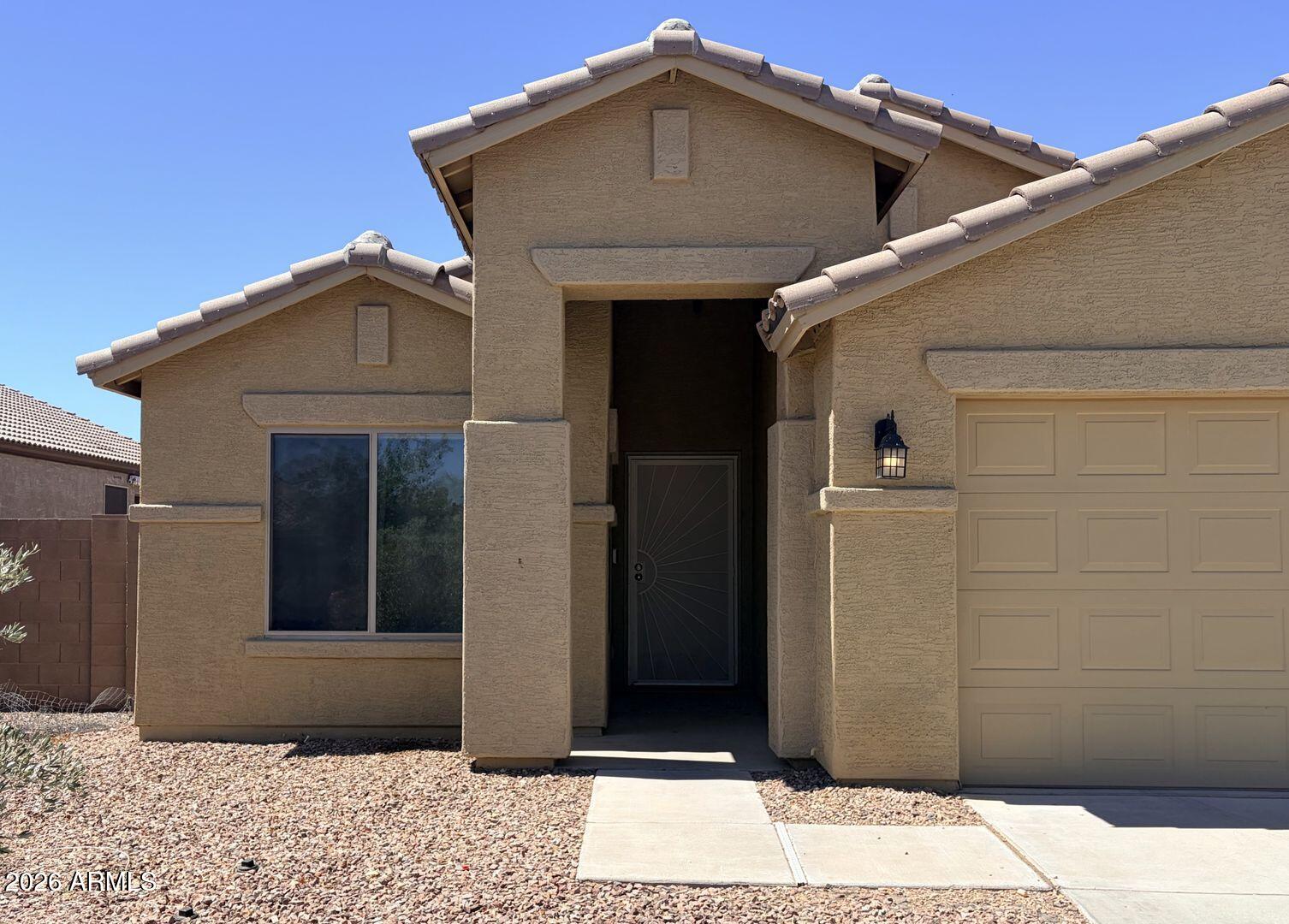795 W FAIRLANE Court