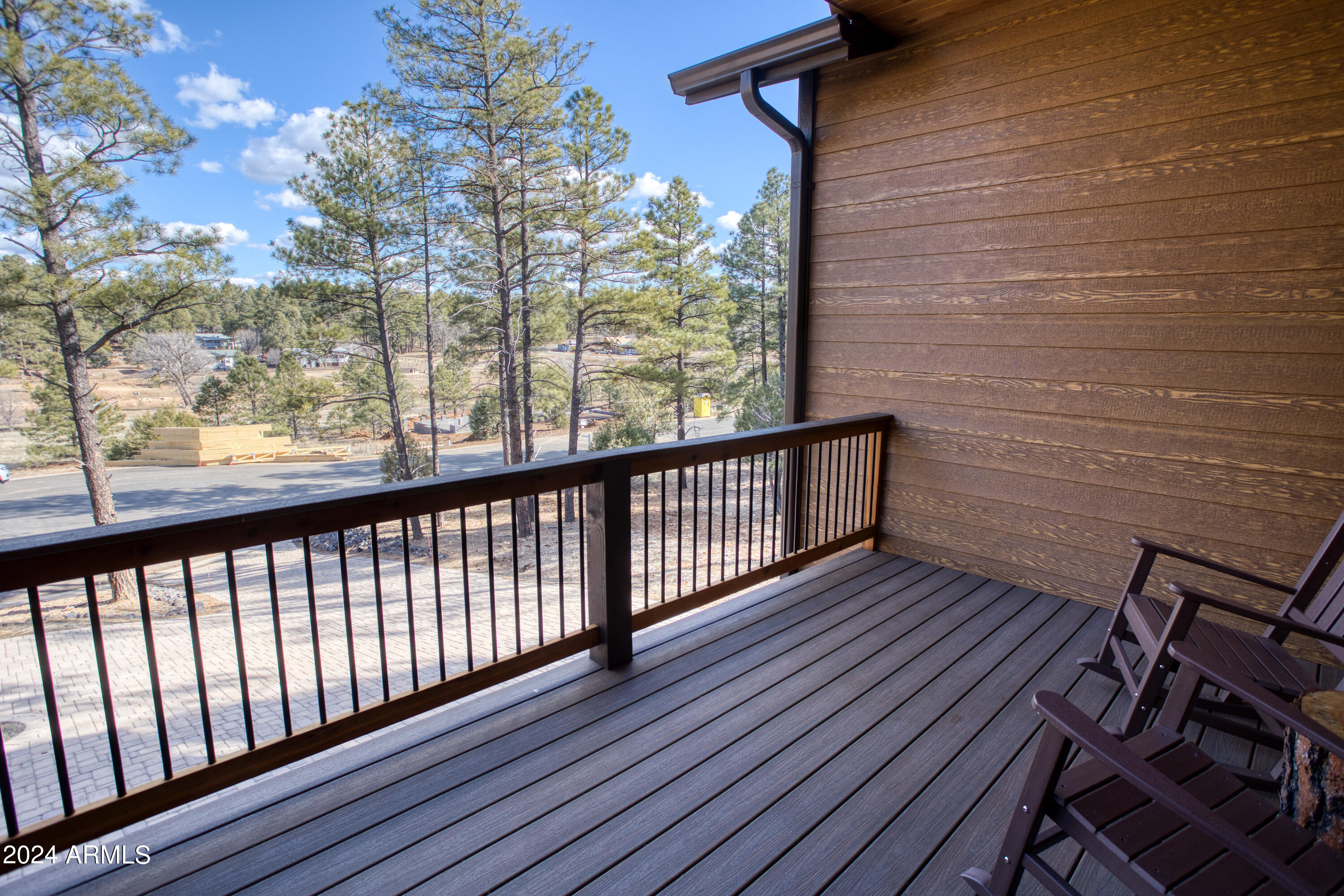 1060 S LAKESIDE Trail