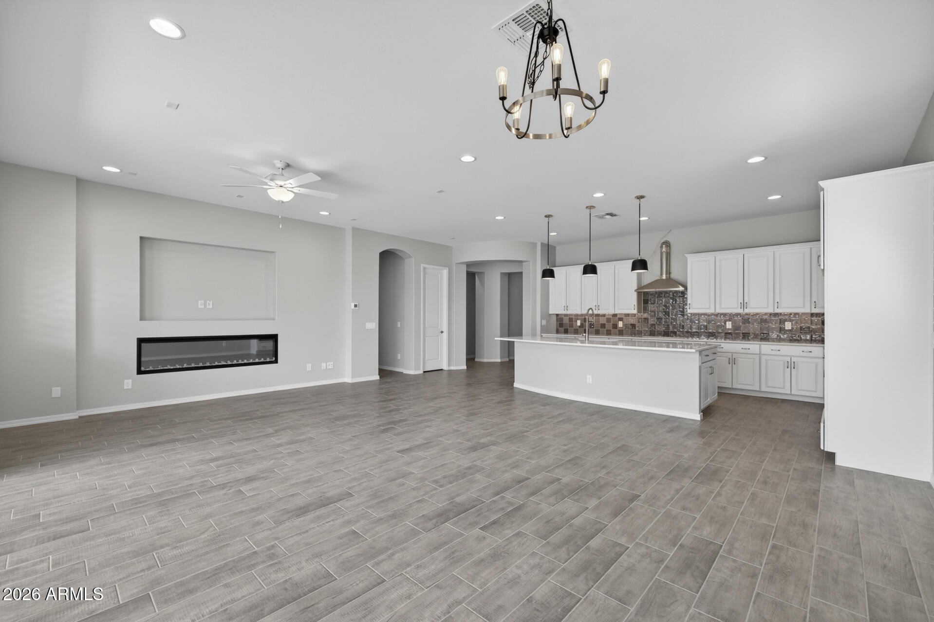 23129 E Mockingbird Drive