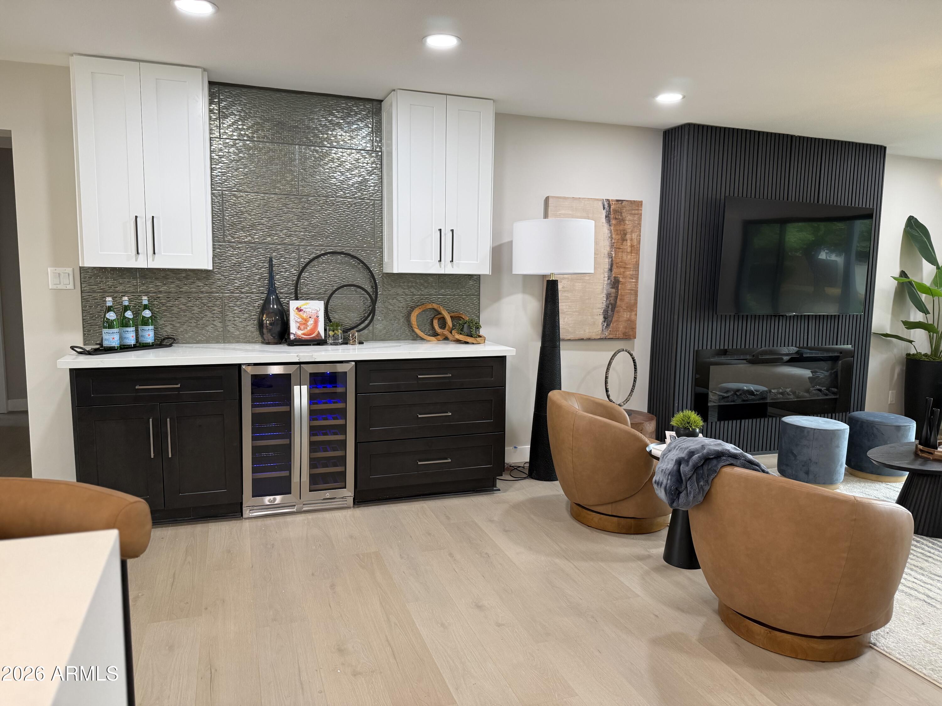 8350 E PINCHOT Avenue