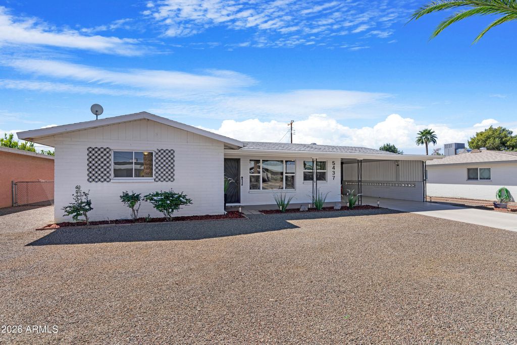 Photo of 5437 E Butte Street, Mesa, AZ 85205 (MLS # 7000426)