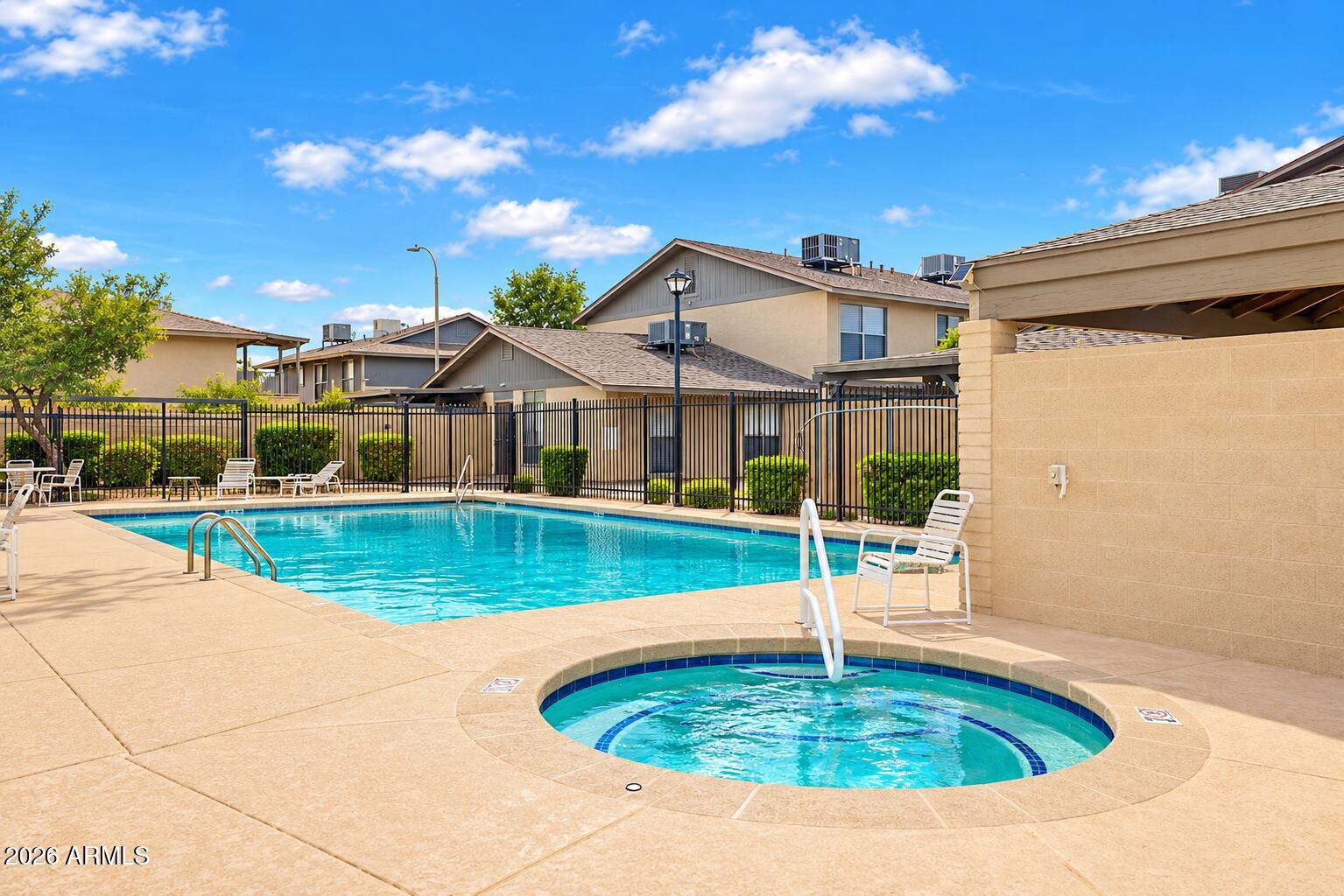 286 W PALOMINO Drive 157