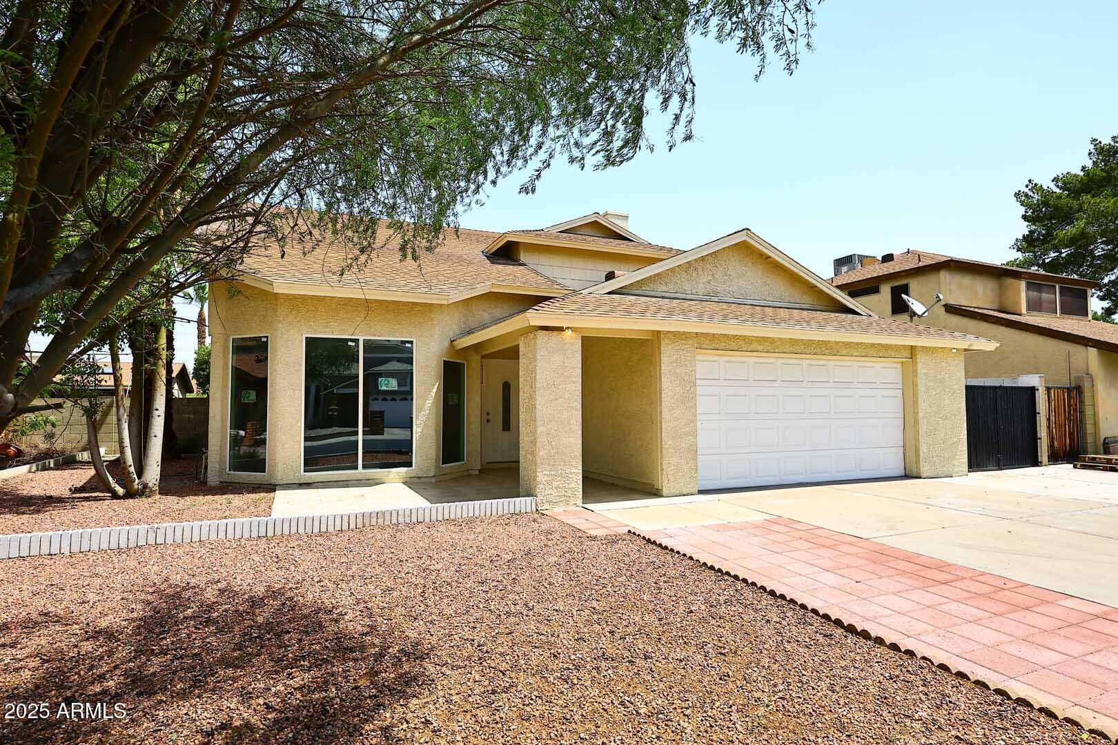 Homes 1 5320 W DESERT HILLS Drive