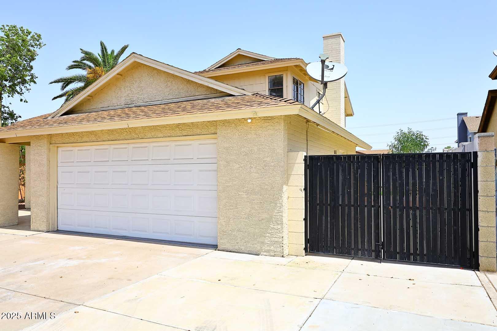 Homes 3 5320 W DESERT HILLS Drive
