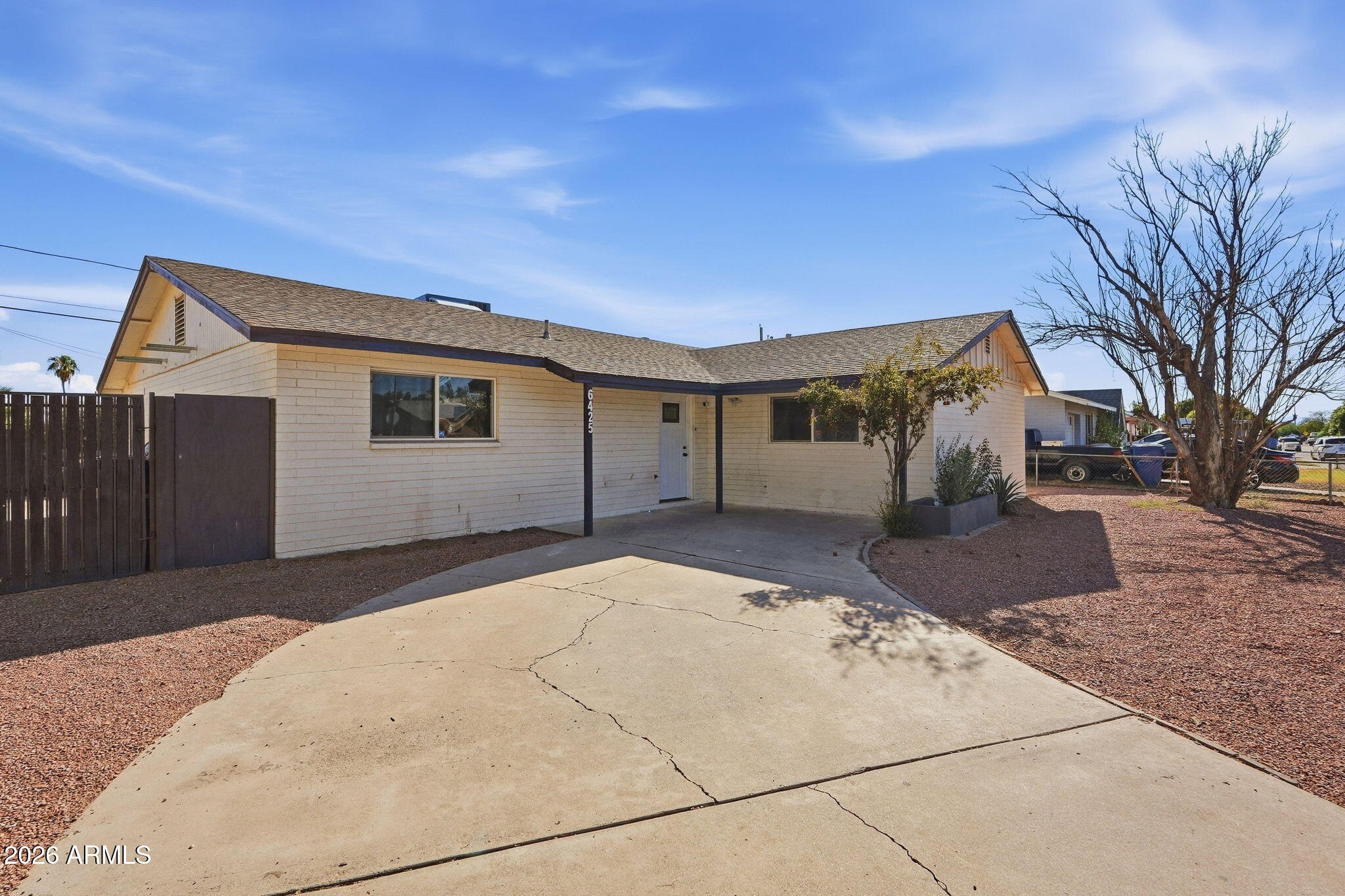 6425 W ROSE Lane