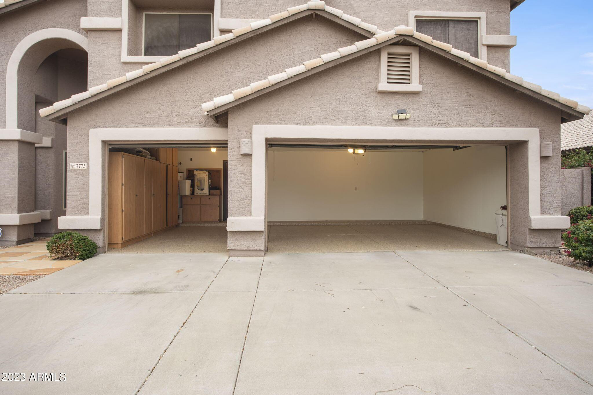 7775 N 52ND Drive