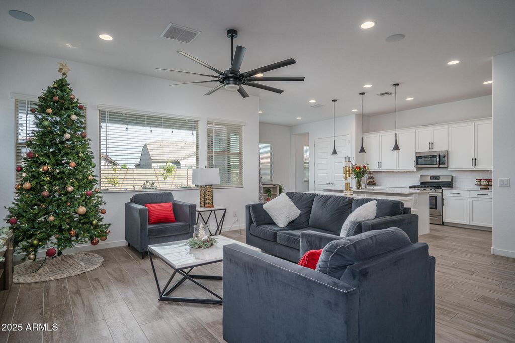 Photo of 19226 W Hazelwood Street, Litchfield Park, AZ 85340 (MLS # 6952952)