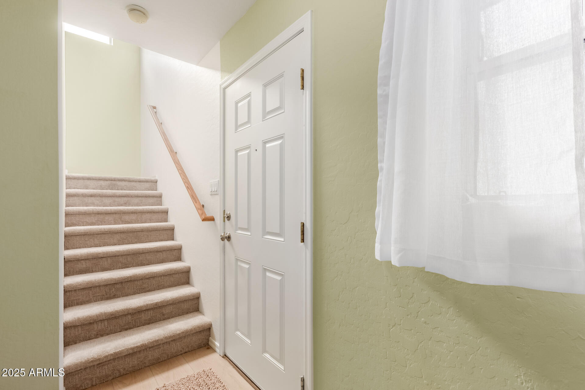 453 N ALDER Court