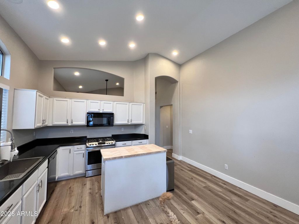 Photo of 723 E Whitten Street, Chandler, AZ 85225 (MLS # 6983935)