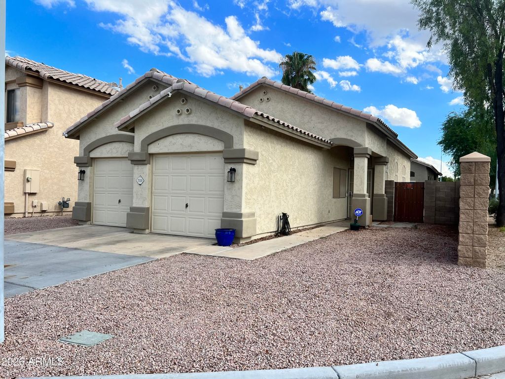 Photo of 723 E Whitten Street, Chandler, AZ 85225 (MLS # 6983935)