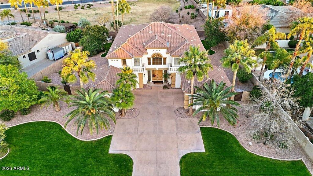 Photo of 2517 S Constellation Way, Gilbert, AZ 85295 (MLS # 6963917)