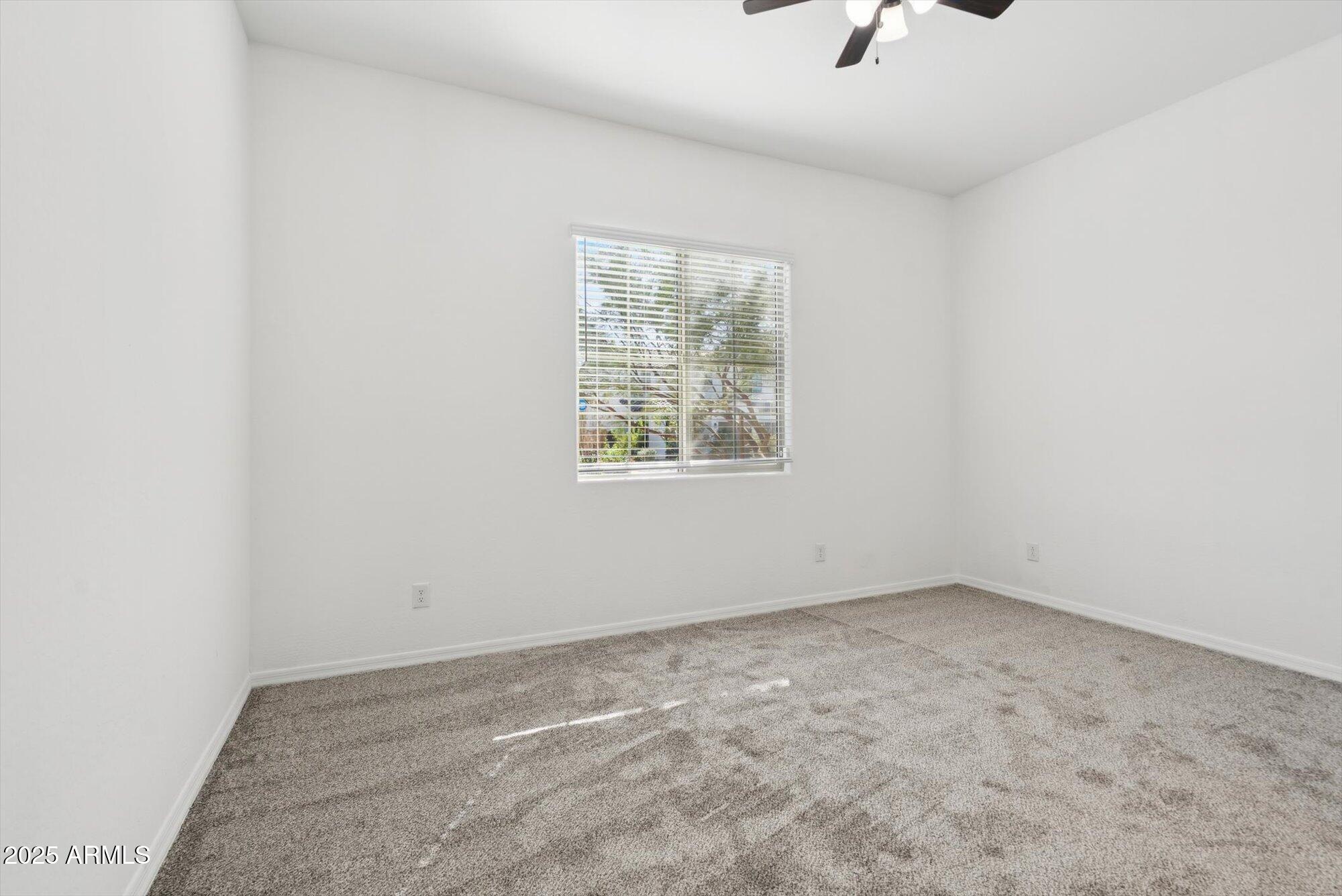 15718 W ADAMS Street