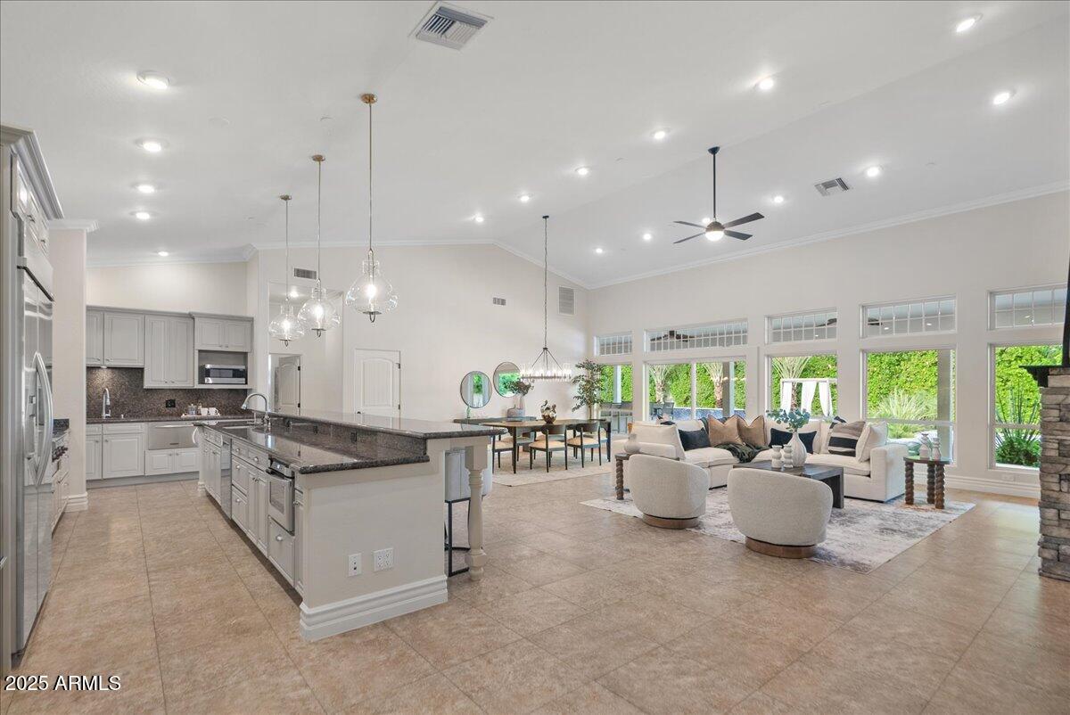 6522 E CALLE DEL MEDIA --