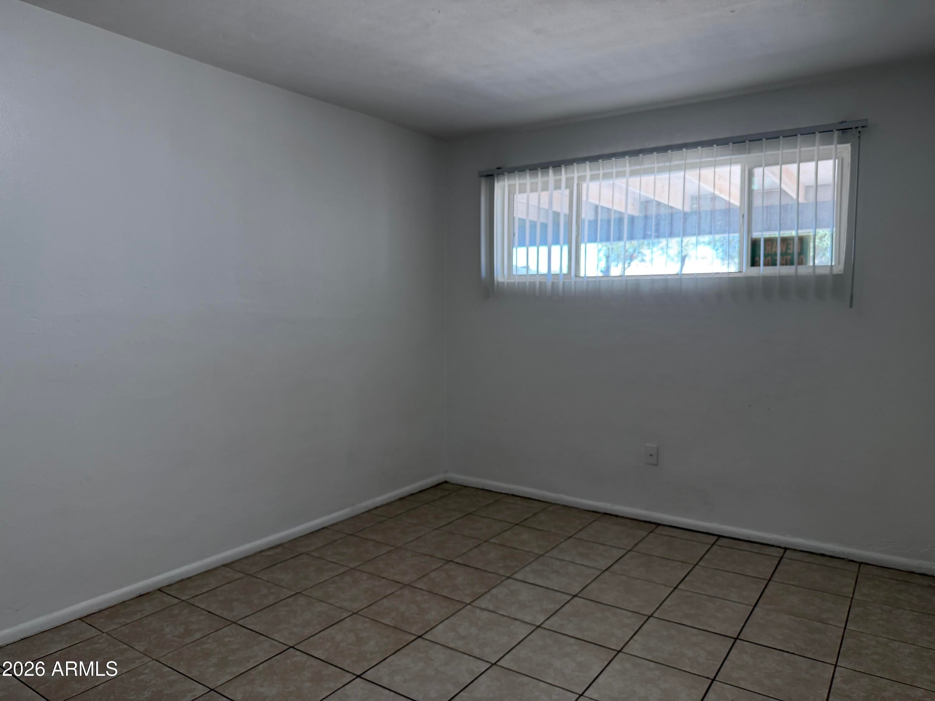 200 W HILL Drive