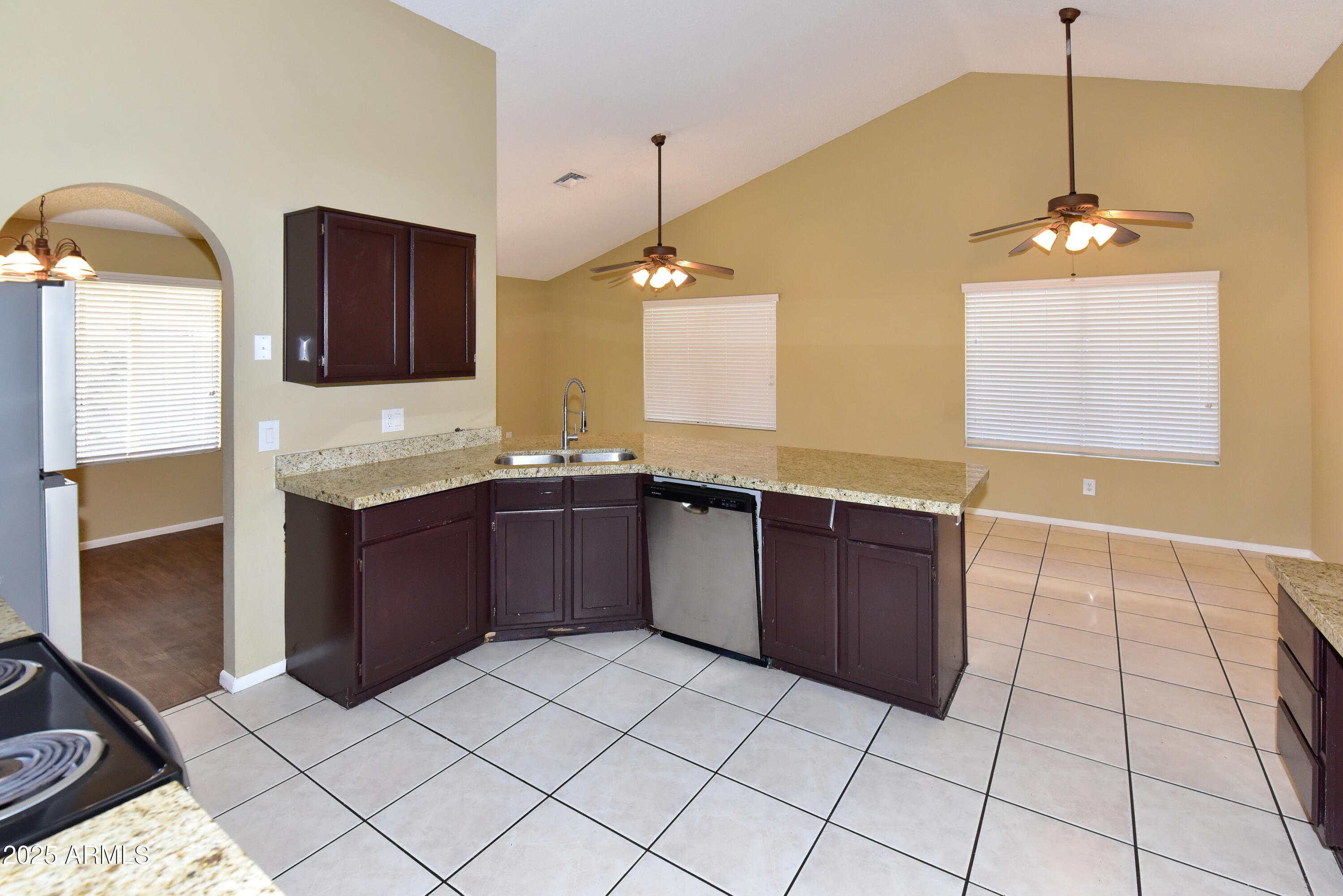 3653 W SARAGOSA Street