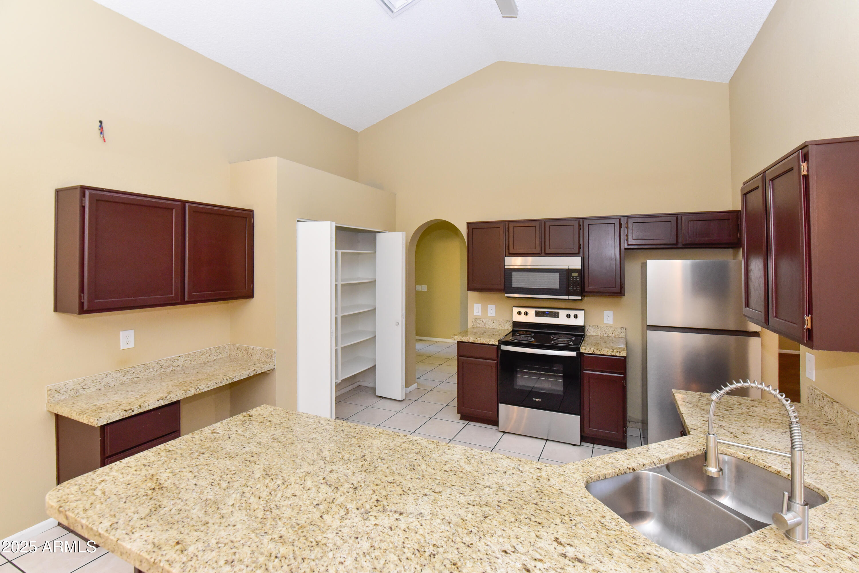 3653 W SARAGOSA Street