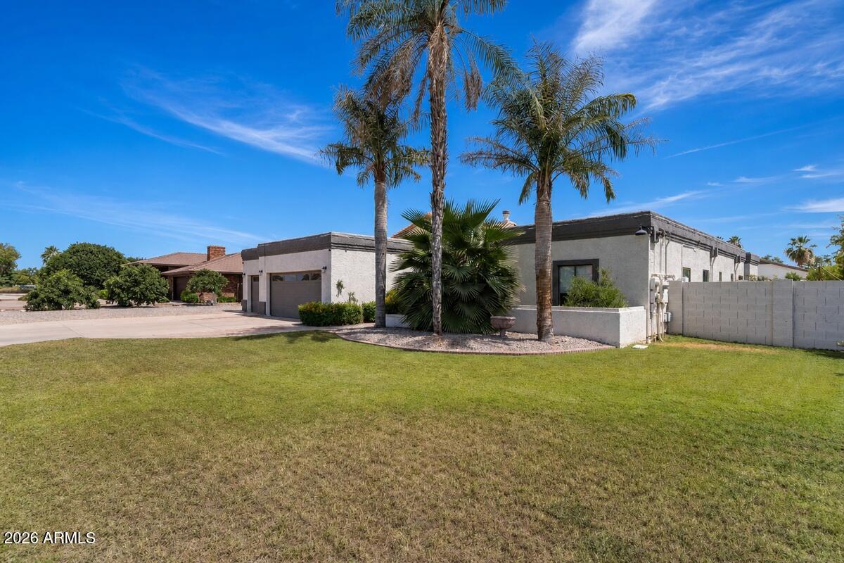 8443 W DONALD Drive