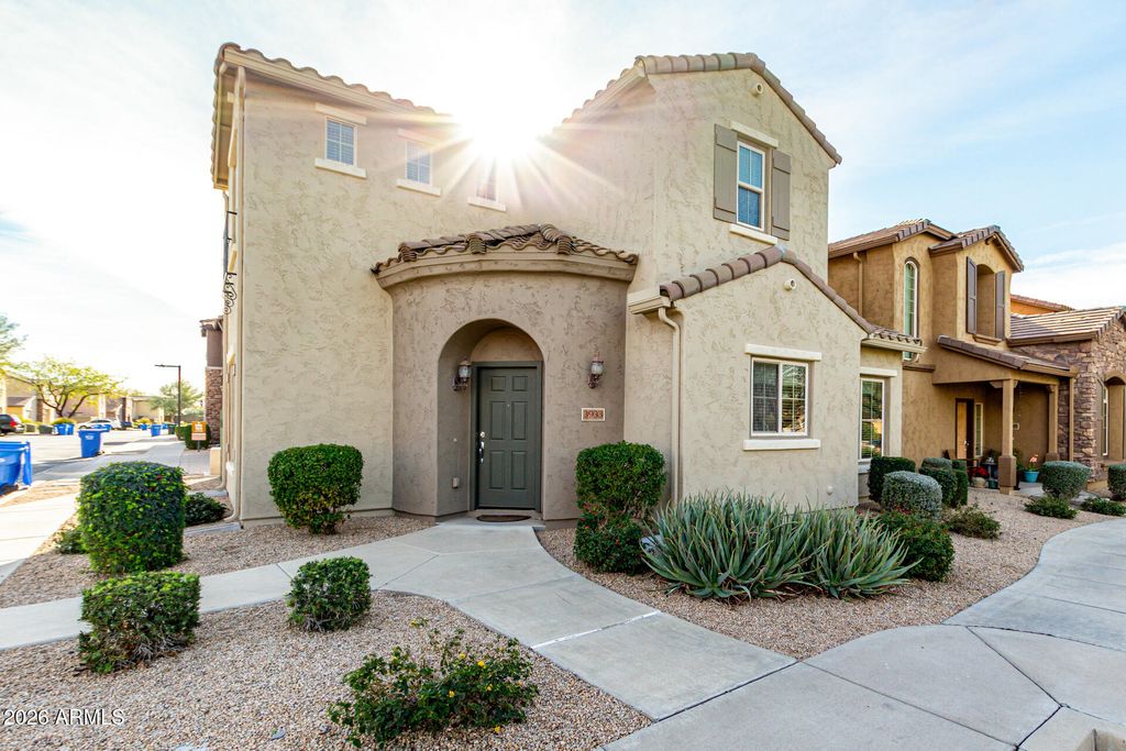 Photo of 3933 E Cat Balue Drive, Phoenix, AZ 85050 (MLS # 6975820)