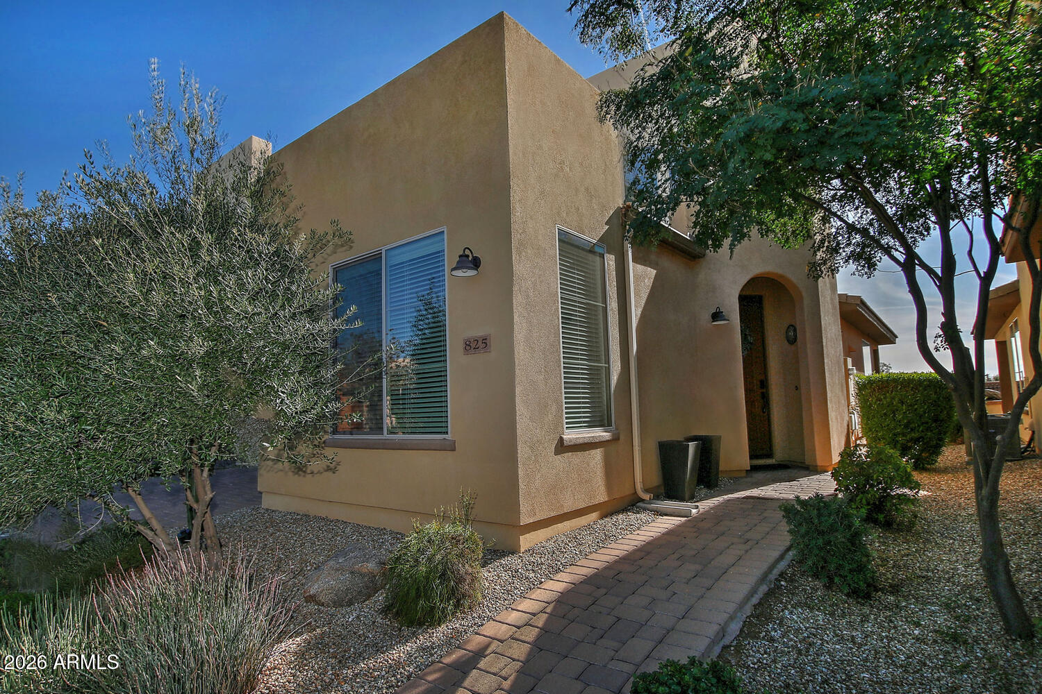 825 E COBBLE STONE Drive