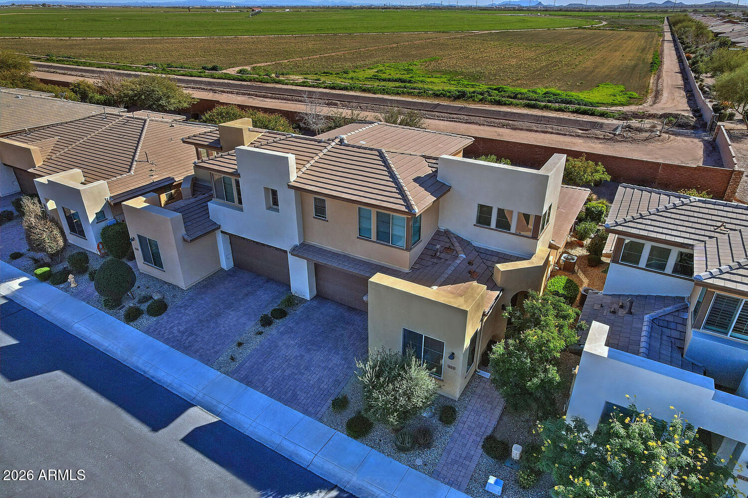 825 E COBBLE STONE Drive