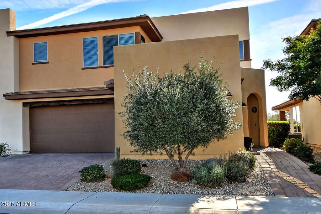 Photo of 825 E Cobble Stone Drive, Queen Creek, AZ 85140 (MLS # 6975618)