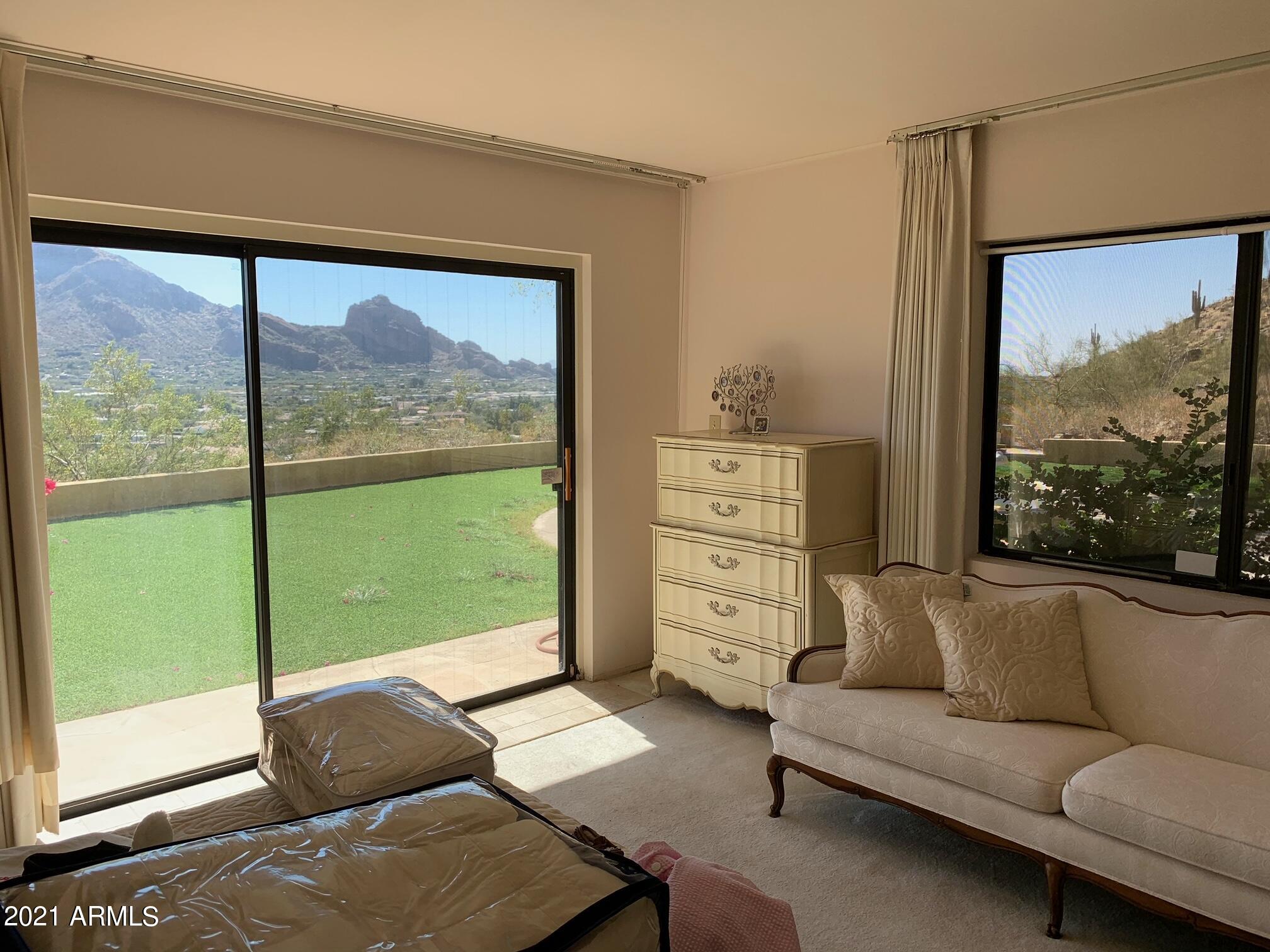 Paradise Valley Hillside - Residential