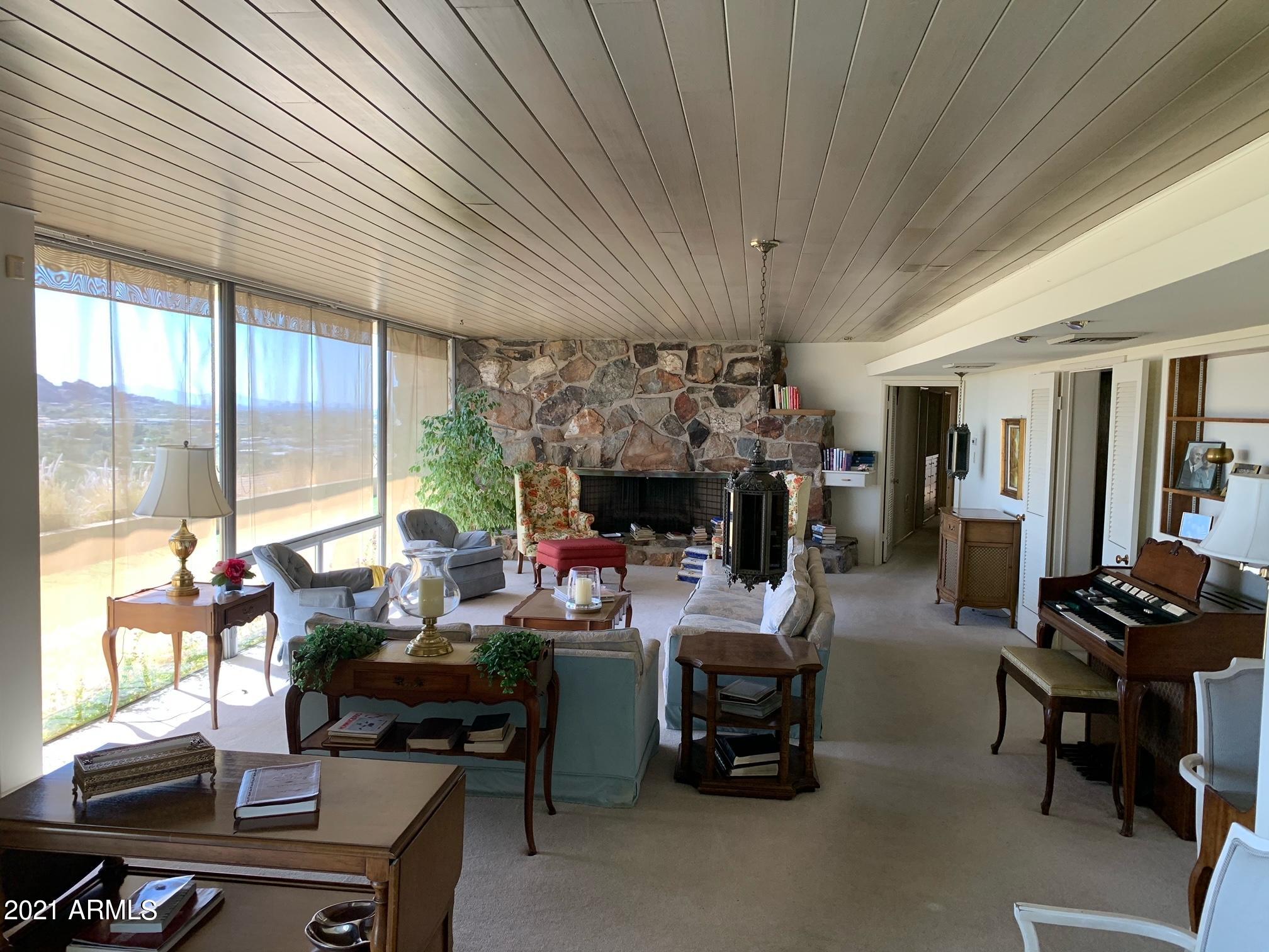 Paradise Valley Hillside - Residential