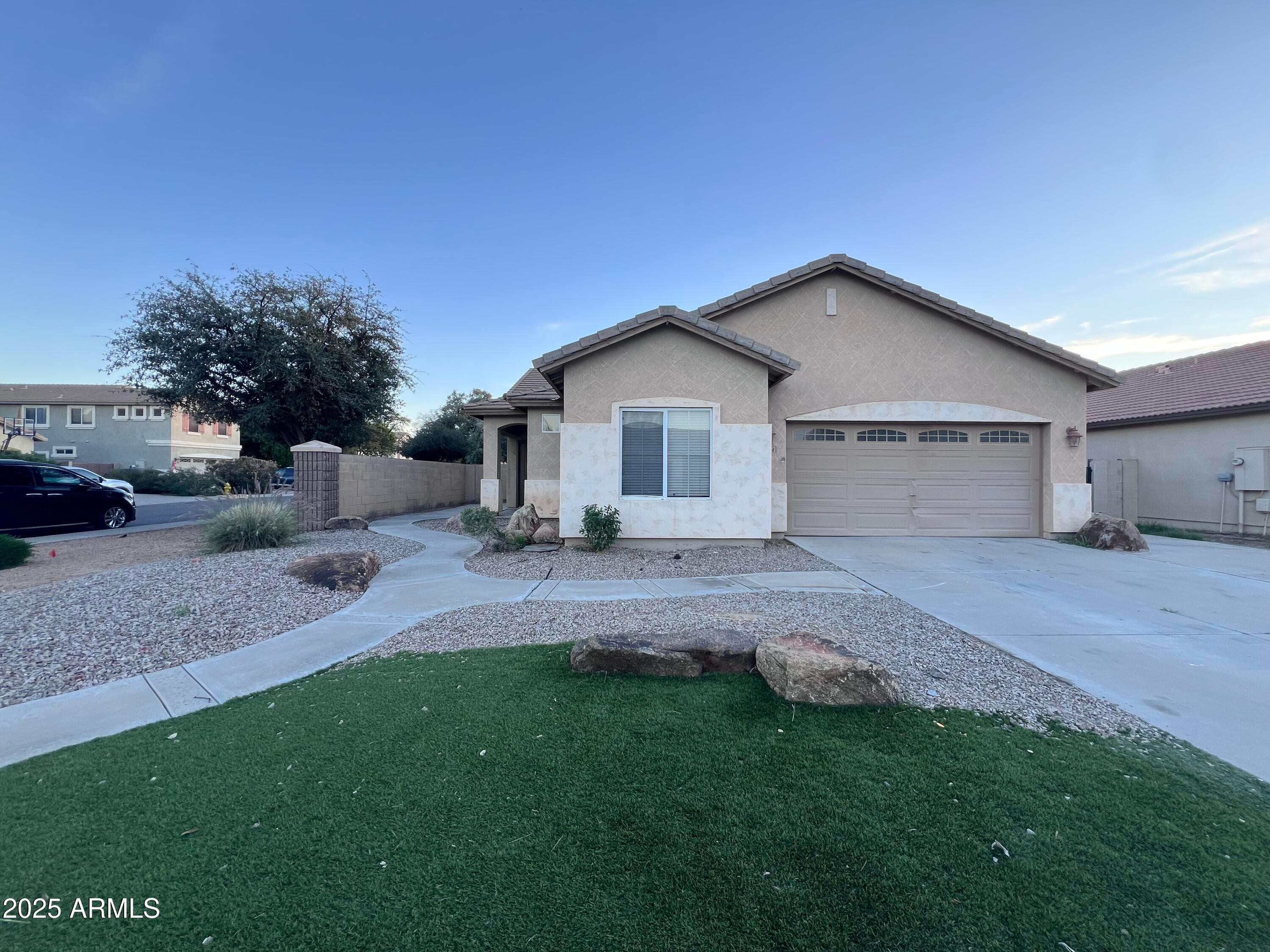 1961 E Shannon Street