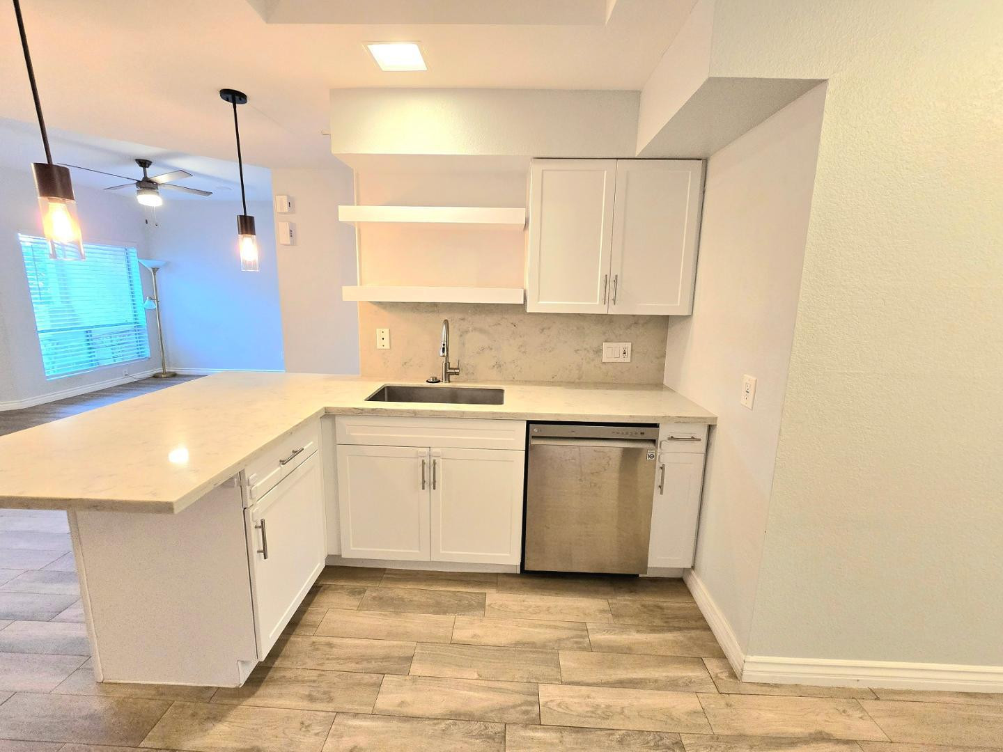 101 N 7TH Street 102
