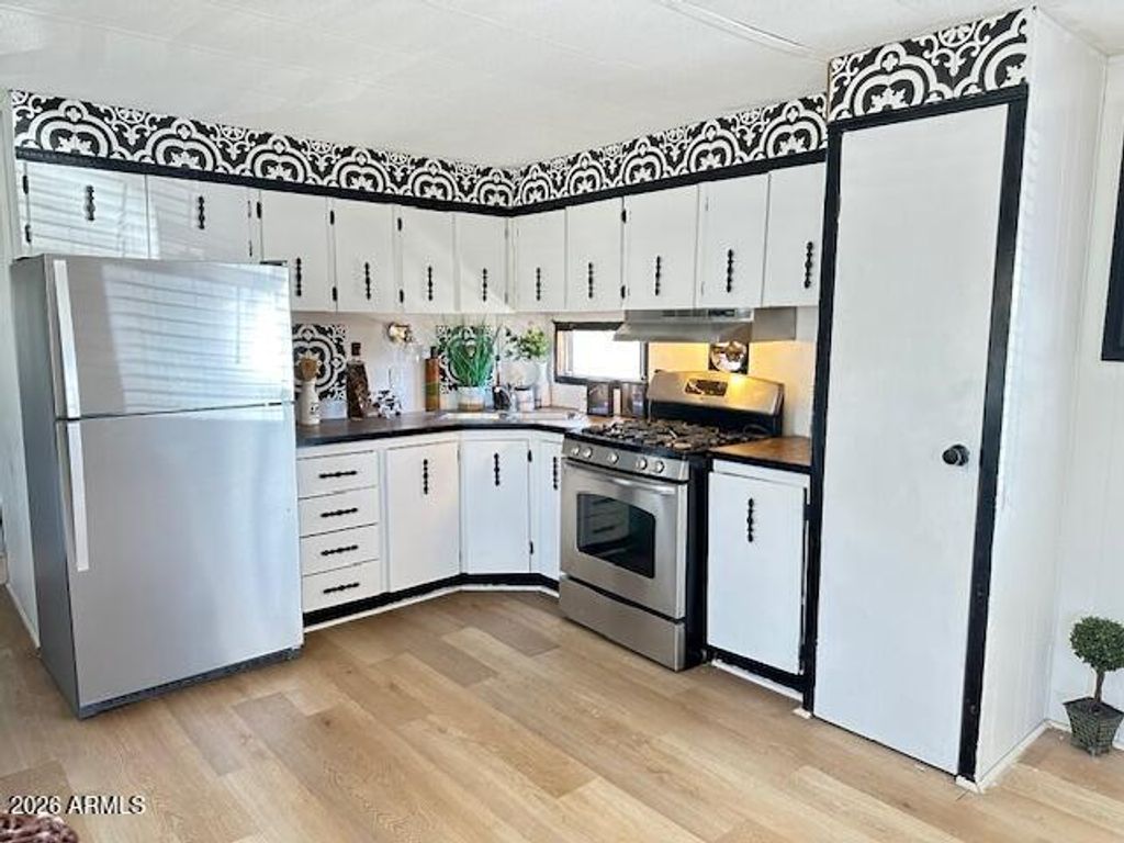 Photo of 10810 N 91st Ave. Ave #96, Peoria, AZ 85345 (MLS # 6986572)