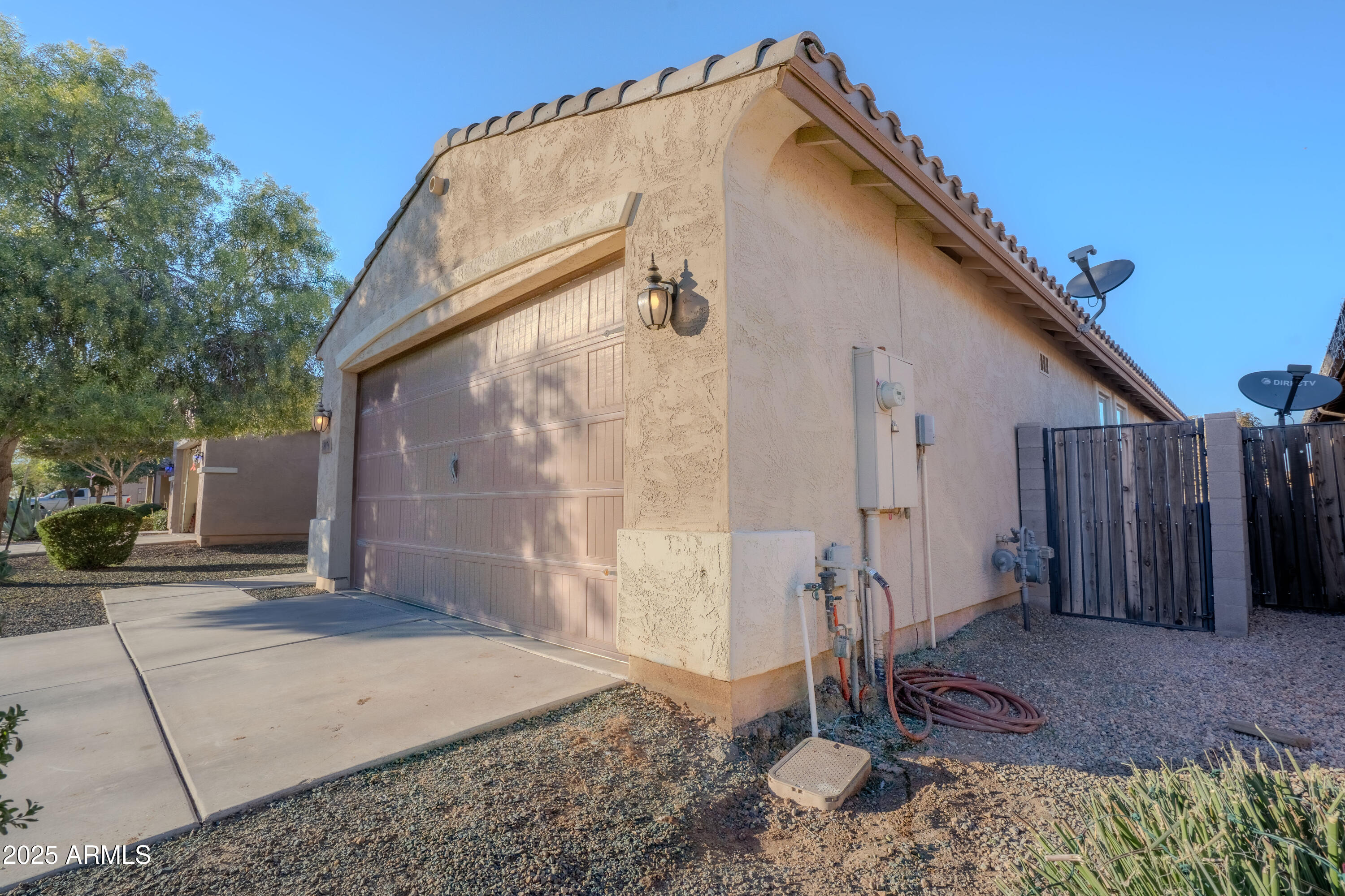 38076 W SAN CAPISTRANO Avenue